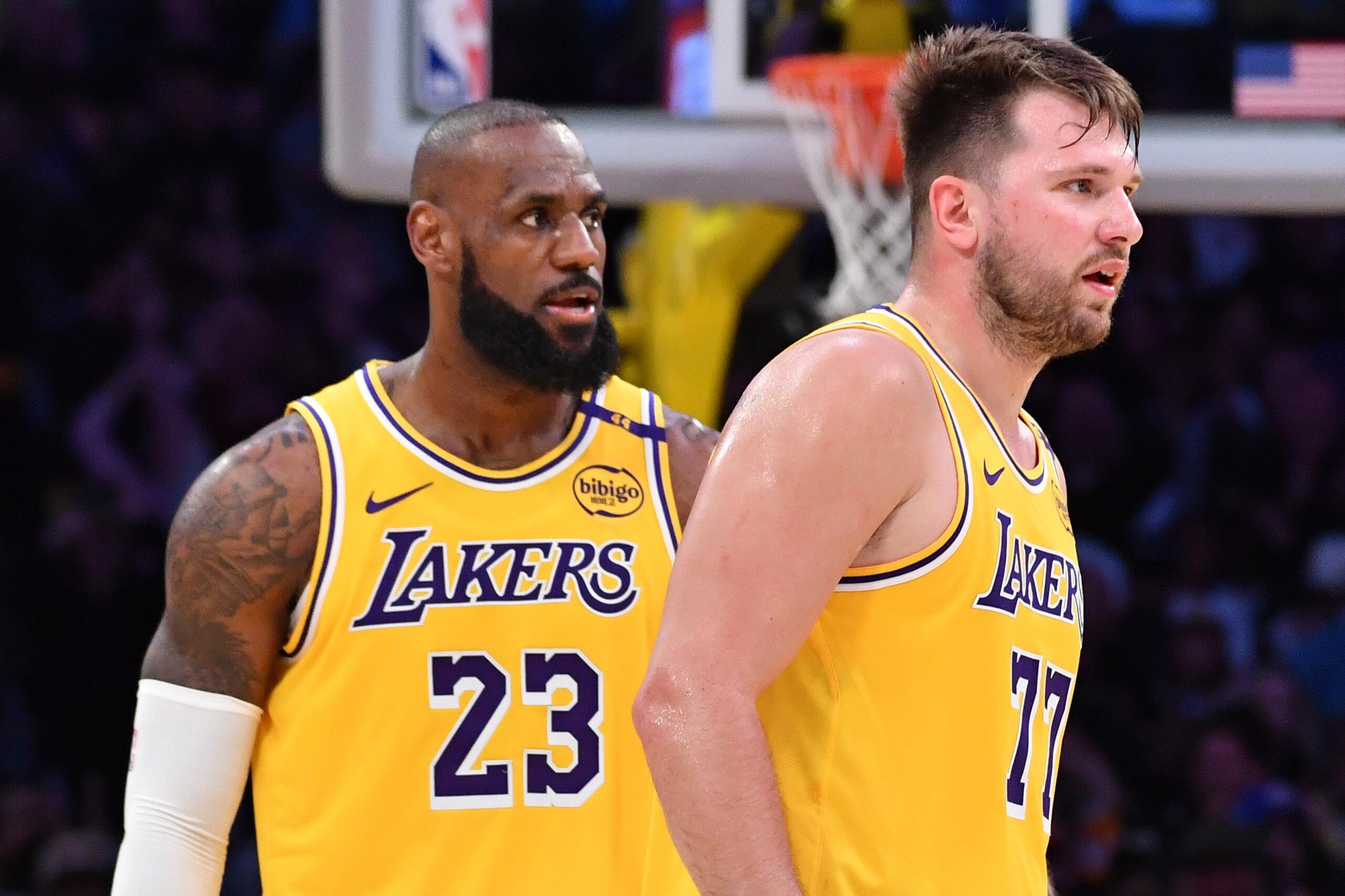 New York Knicks v Los Angeles Lakers New York Knicks v Los Angeles Lakers