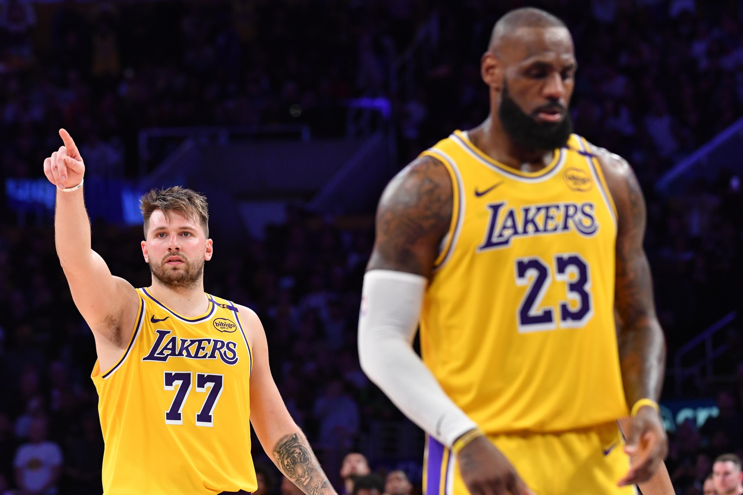 New York Knicks v Los Angeles Lakers New York Knicks v Los Angeles Lakers