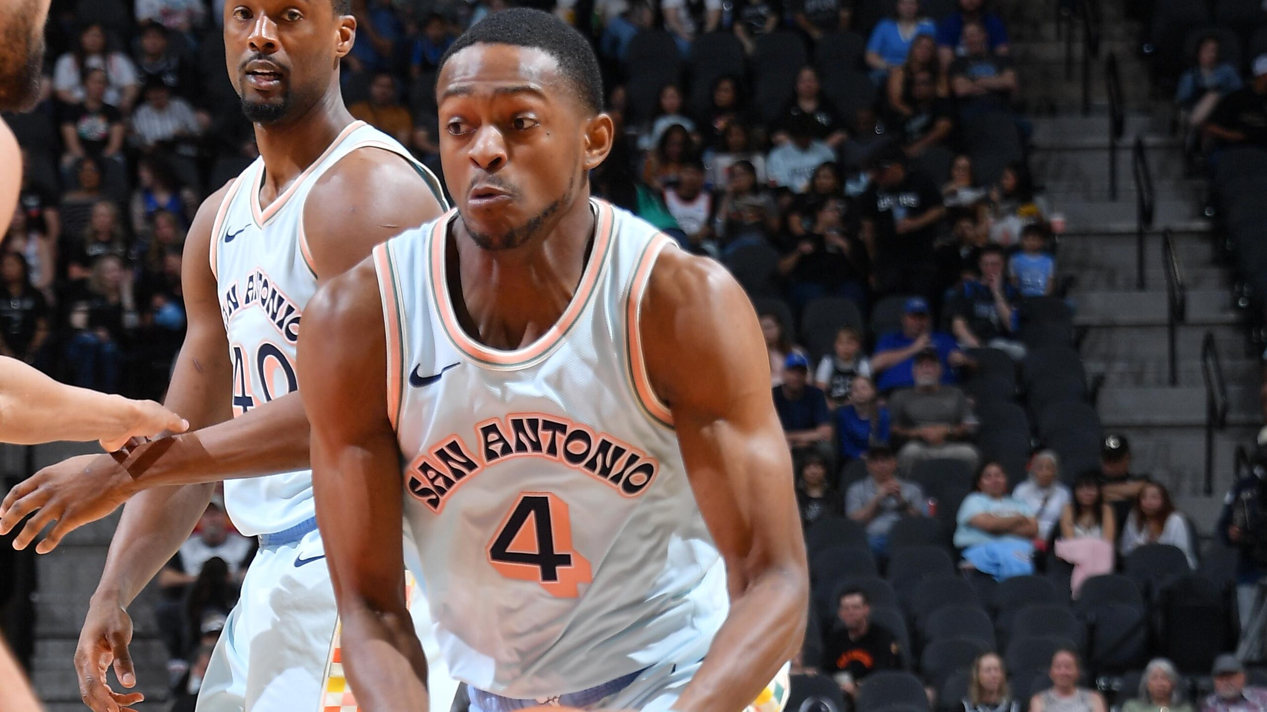 Dallas Mavericks v San Antonio Spurs