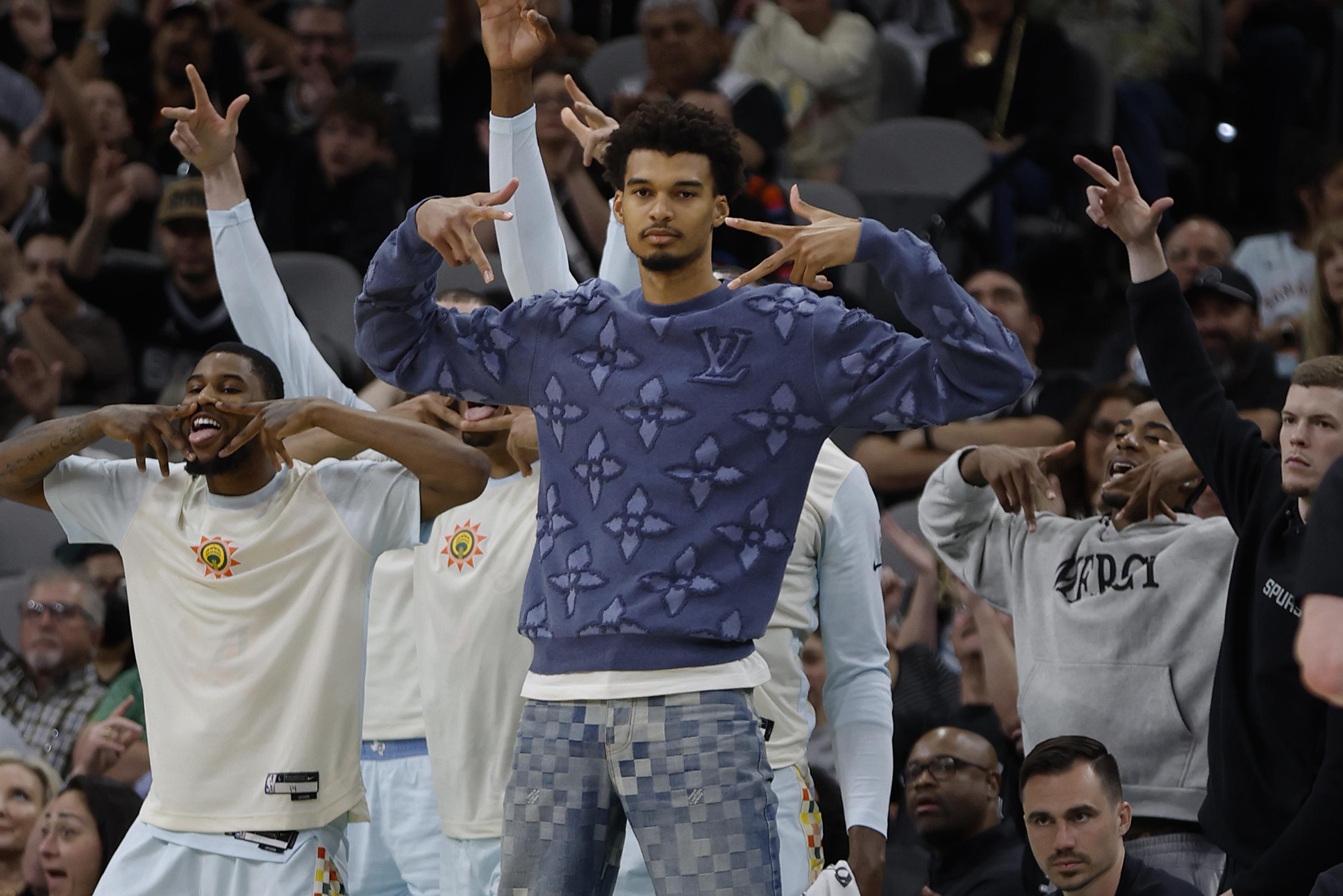 Dallas Mavericks v San Antonio Spurs