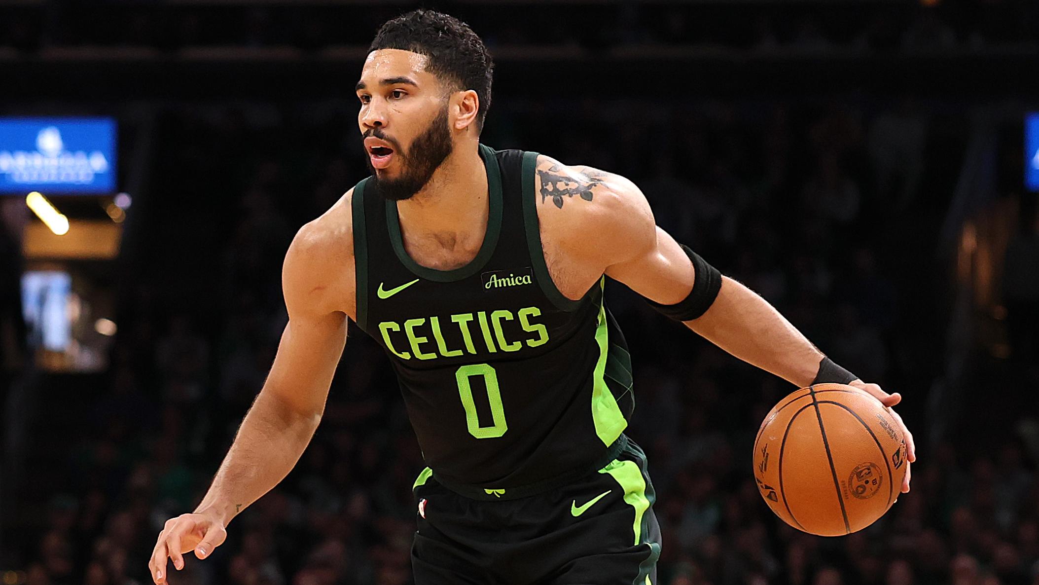 Cleveland Cavaliers v Boston Celtics