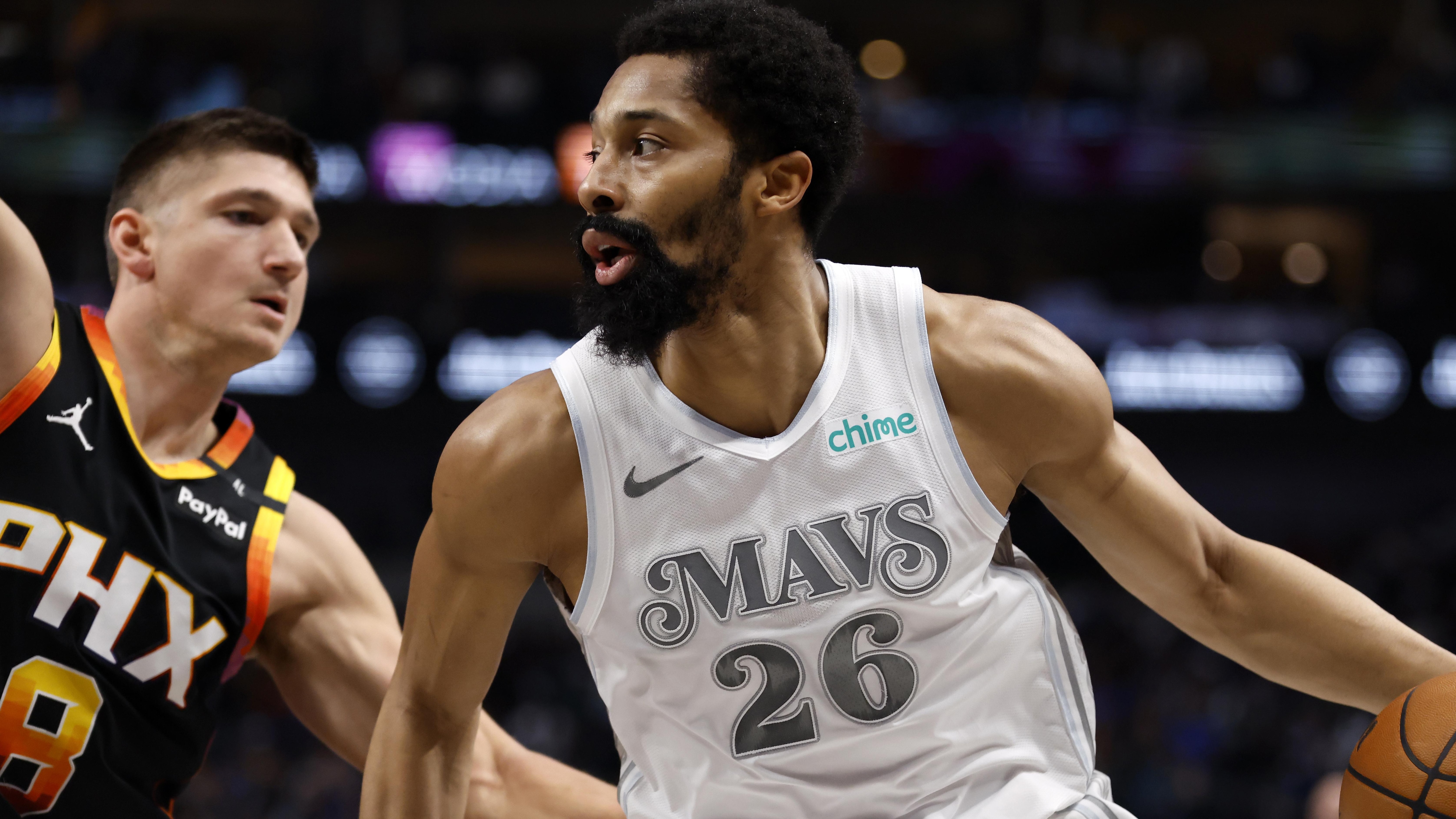 Phoenix Suns v Dallas Mavericks