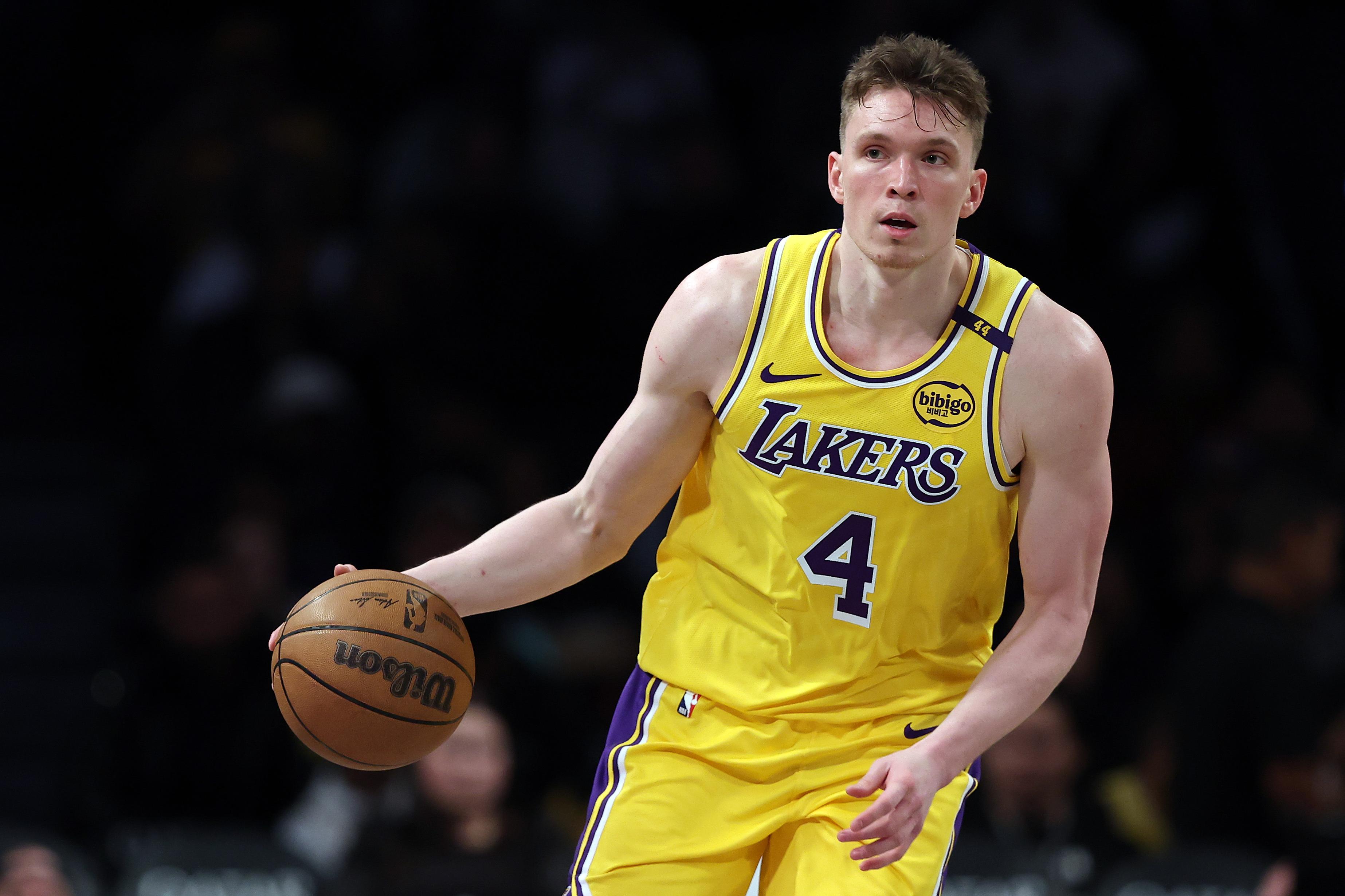 Los Angeles Lakers v Brooklyn Nets