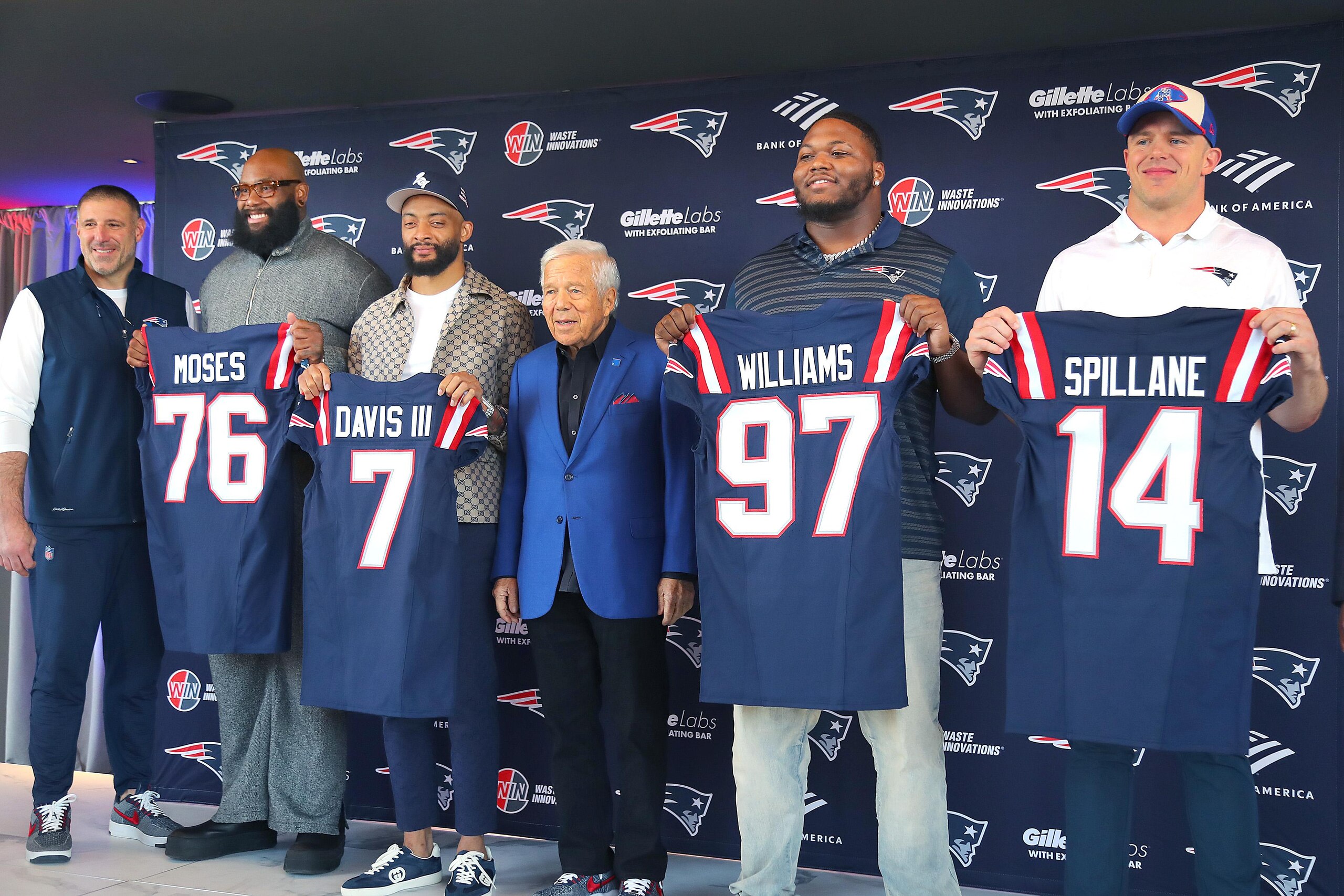 While Patriots celebrate new additions, glaring holes remain on offensive line and at wide receiver While Patriots celebrate new additions, glaring holes remain on offensive line and at wide receiver