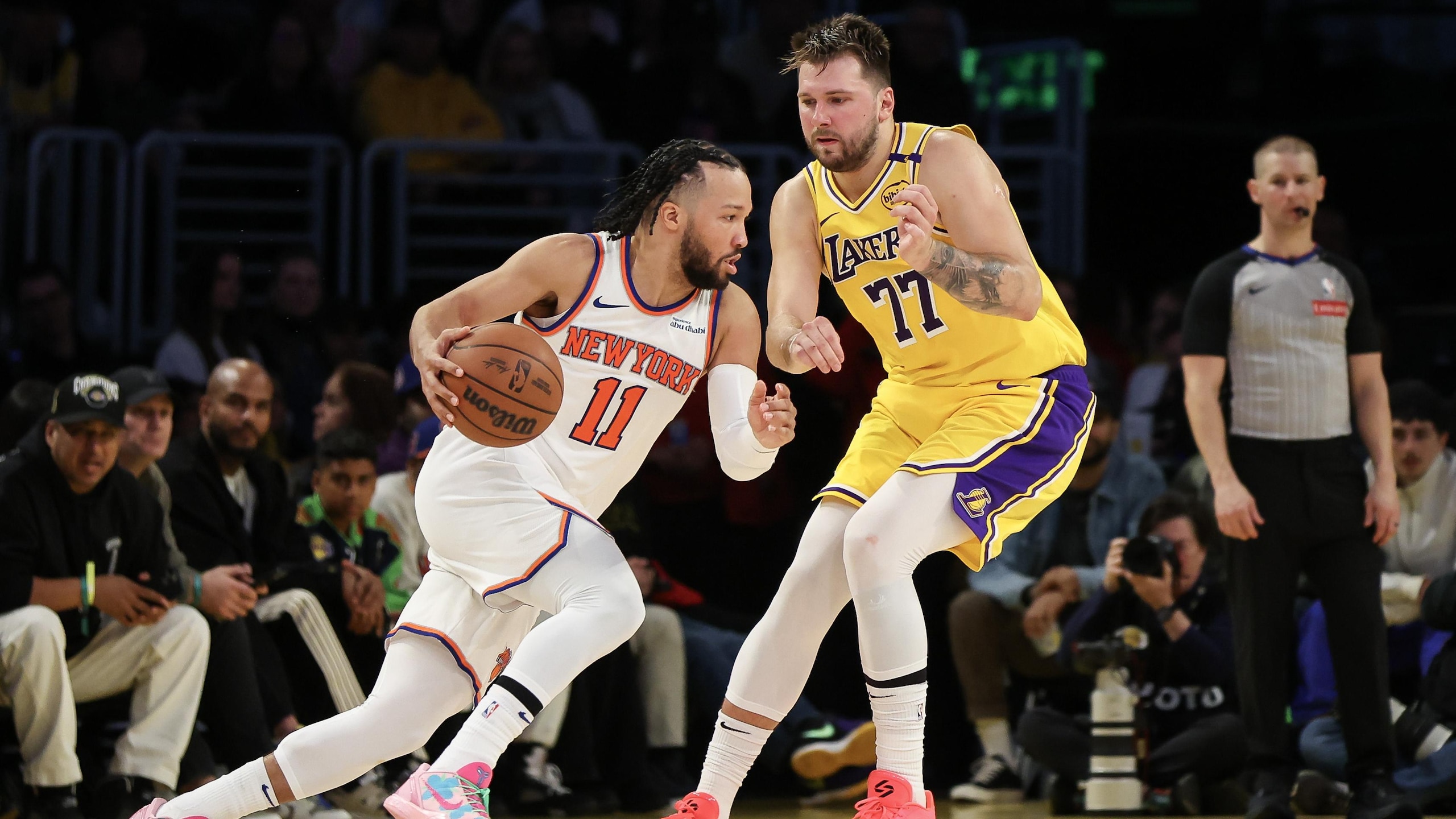 New York Knicks v Los Angeles Lakers