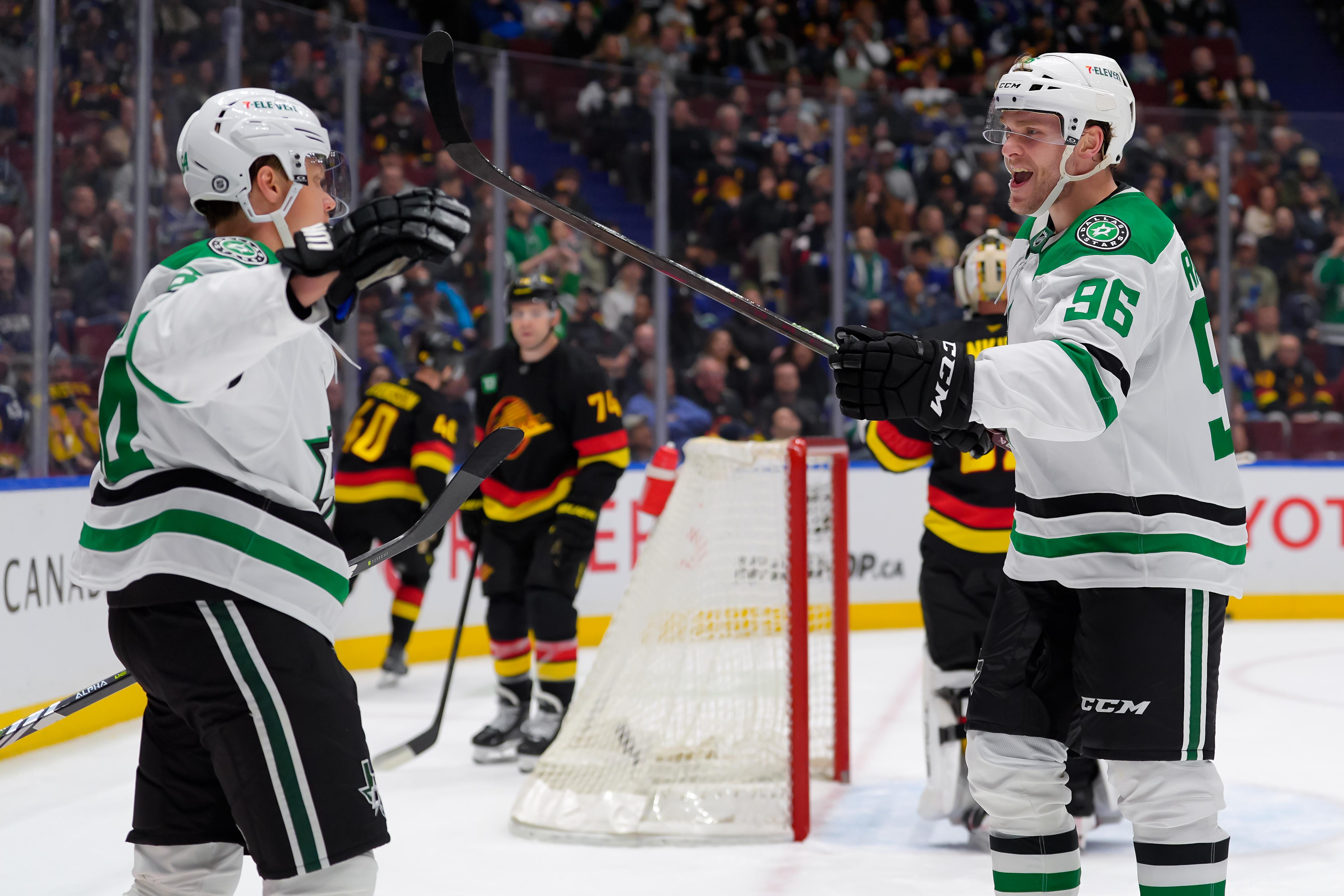 Dallas Stars v Vancouver Canucks