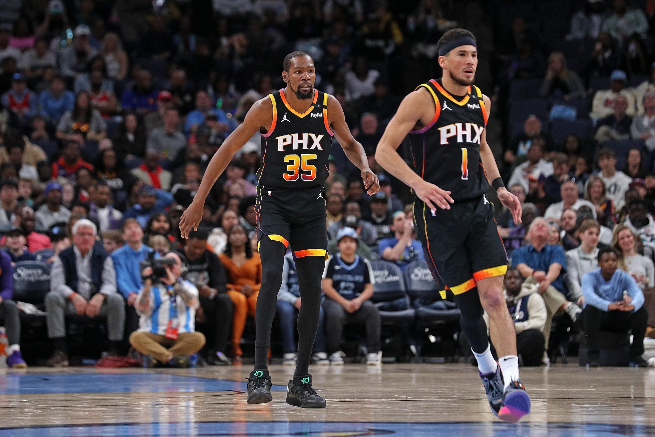 Phoenix Suns v Memphis Grizzlies