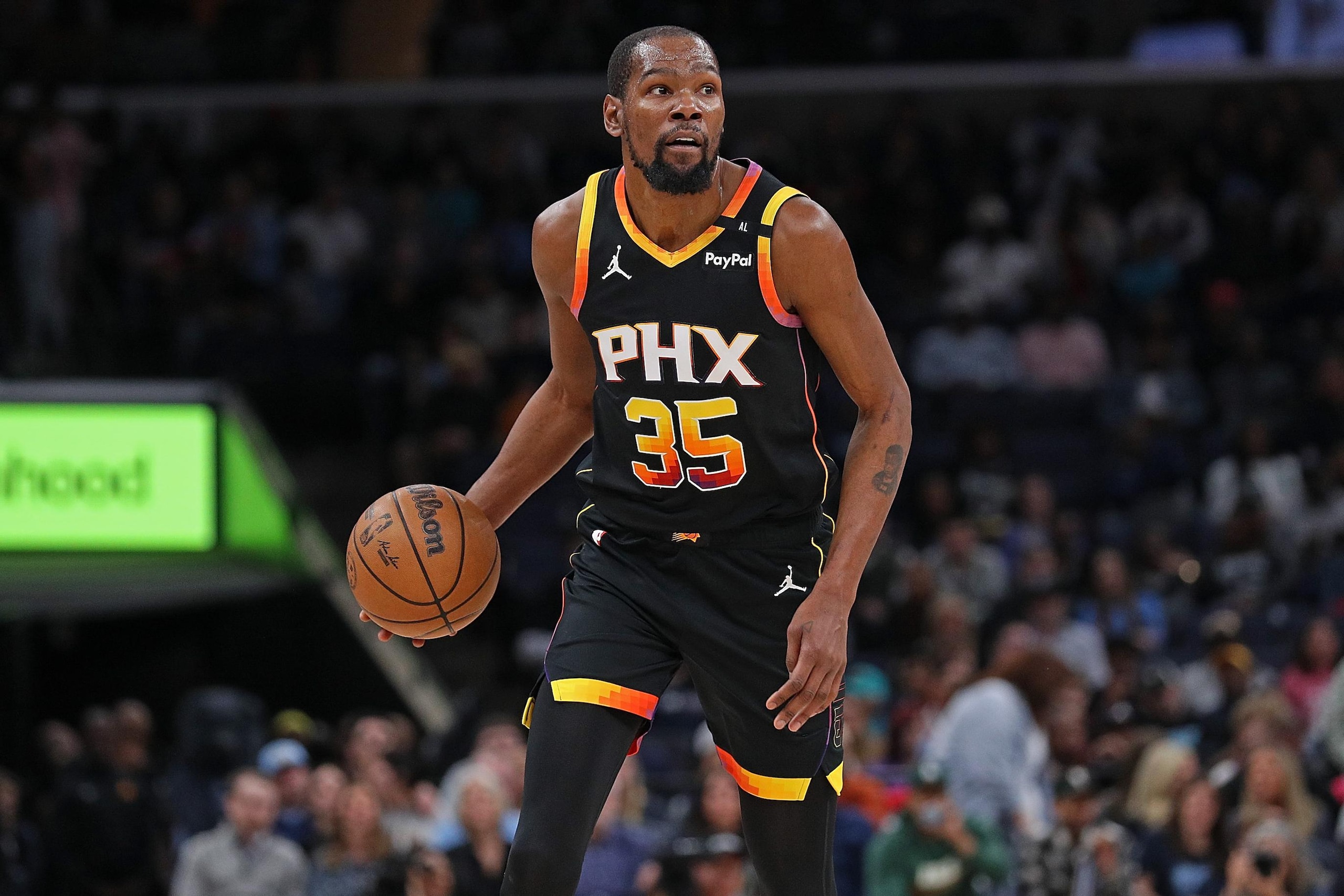 Phoenix Suns v Memphis Grizzlies