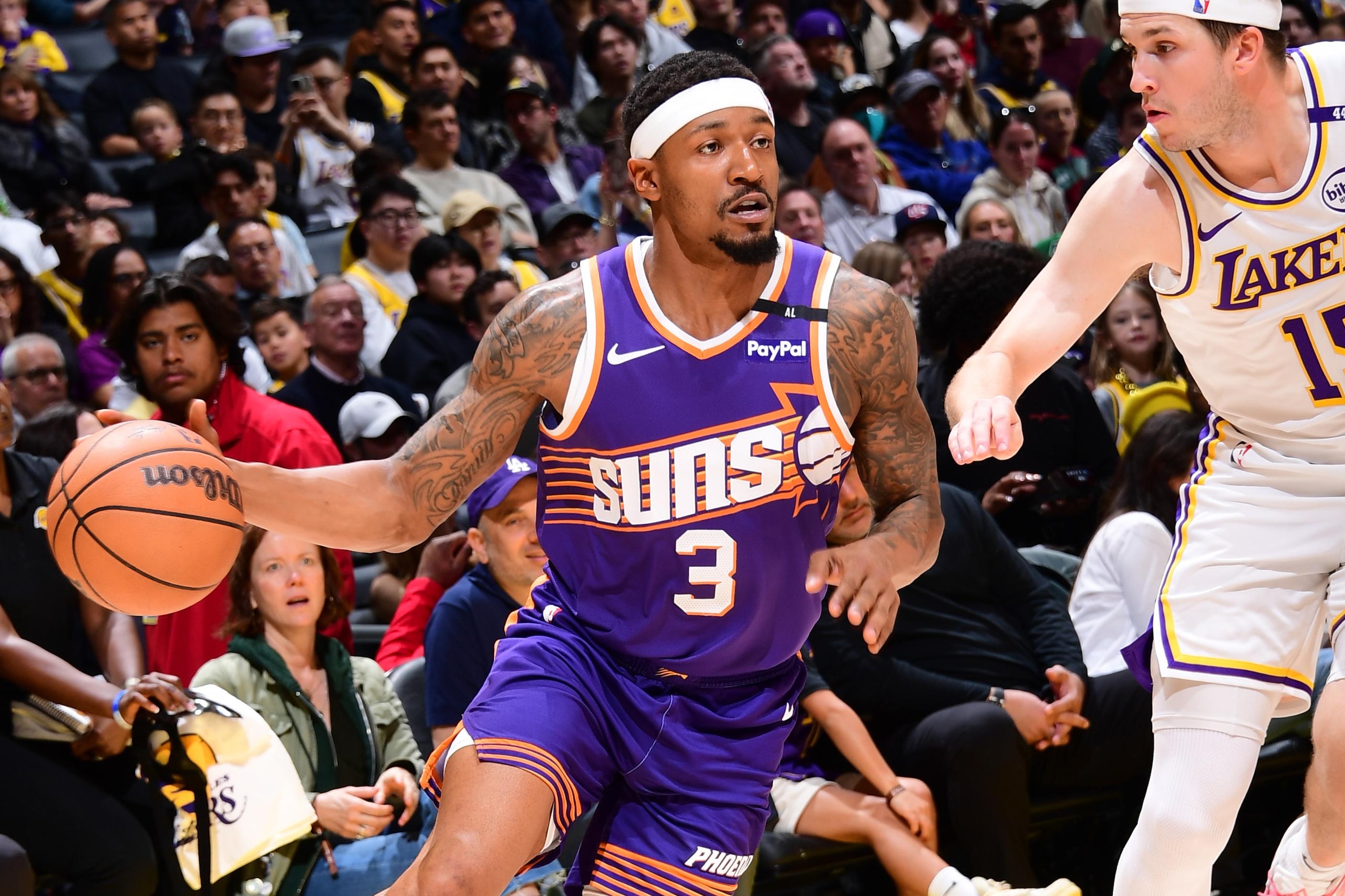 Phoenix Suns v Los Angeles Lakers