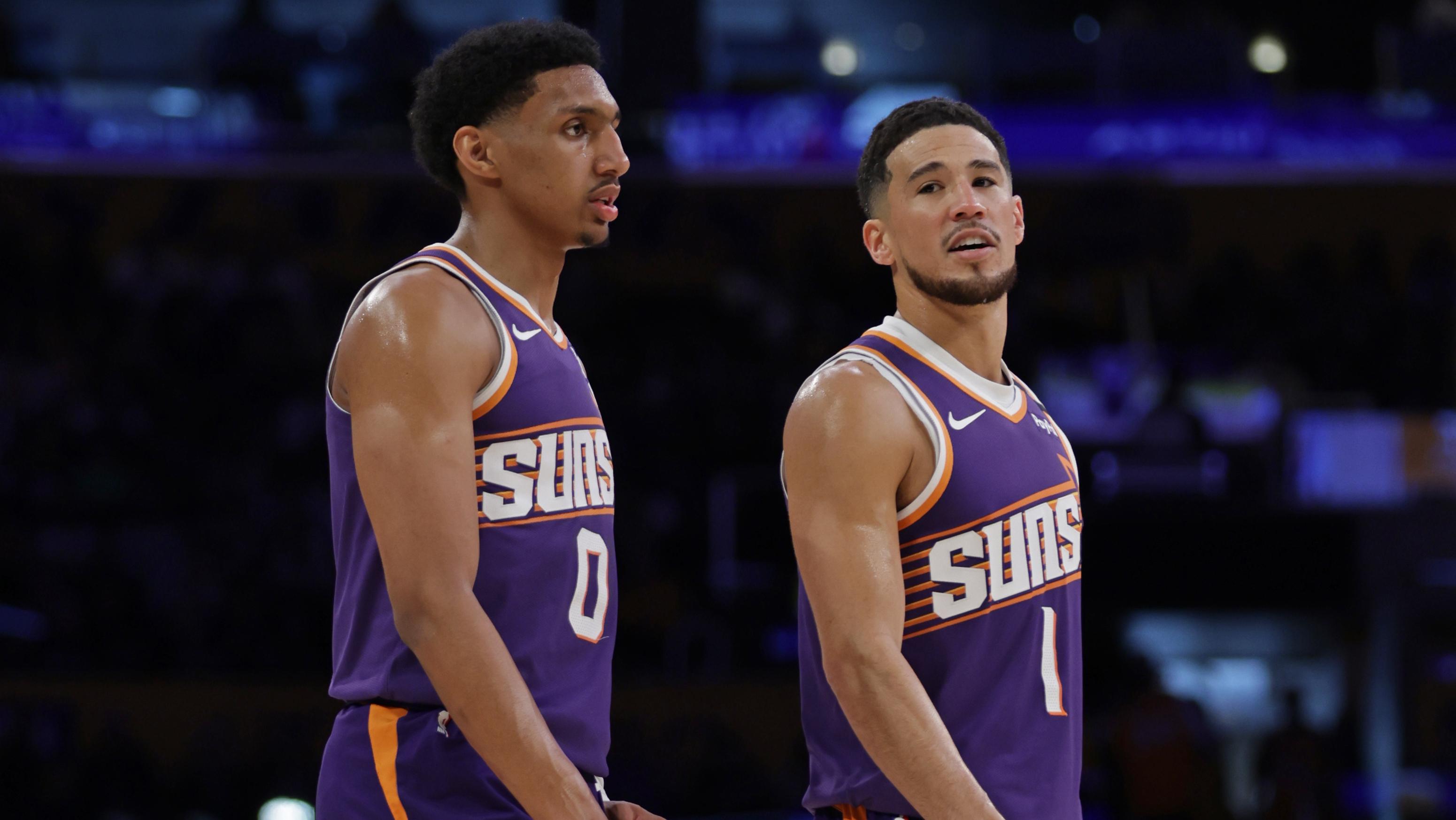 Phoenix Suns v Los Angeles Lakers