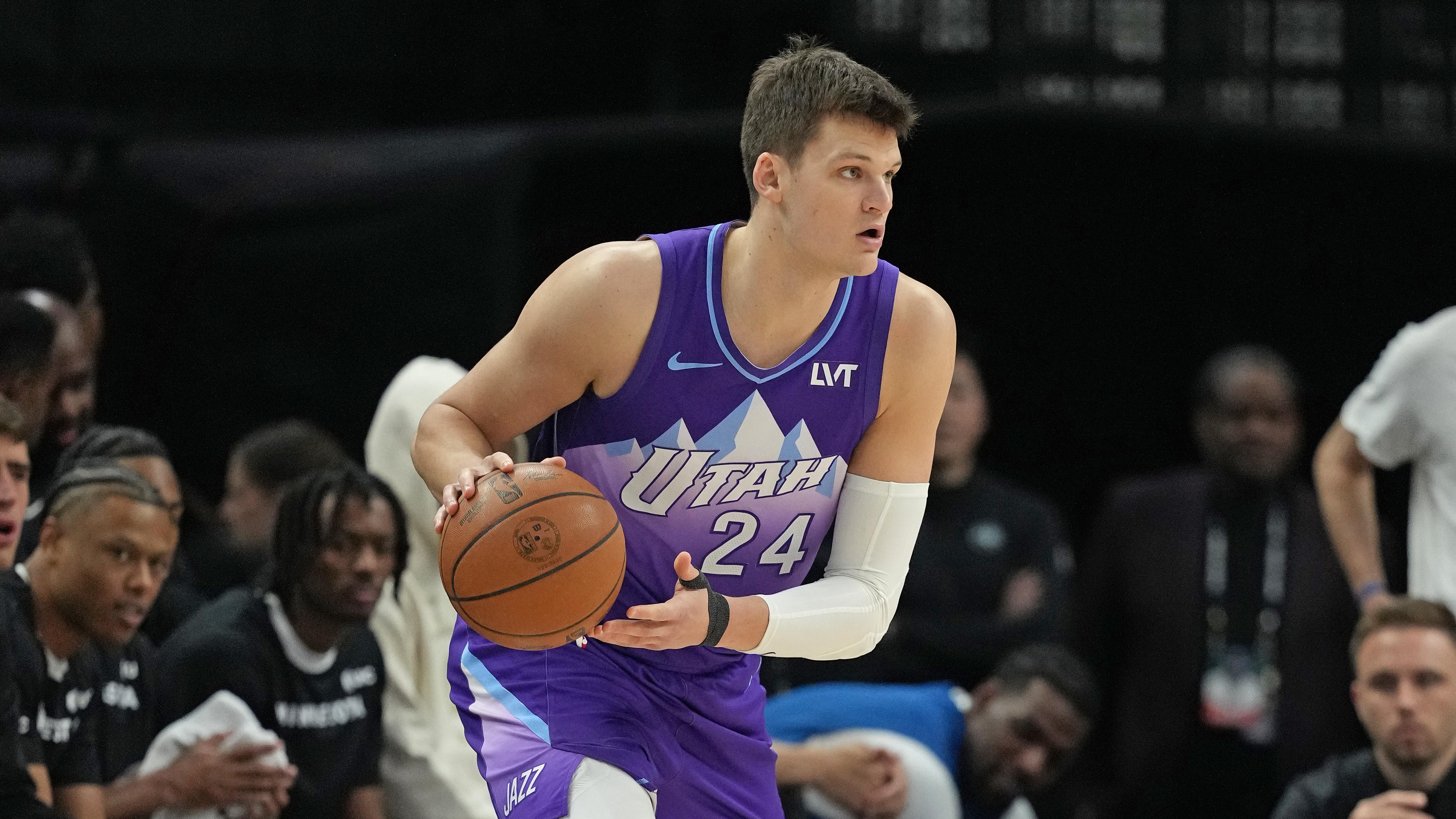 Utah Jazz v Minnesota Timberwolves