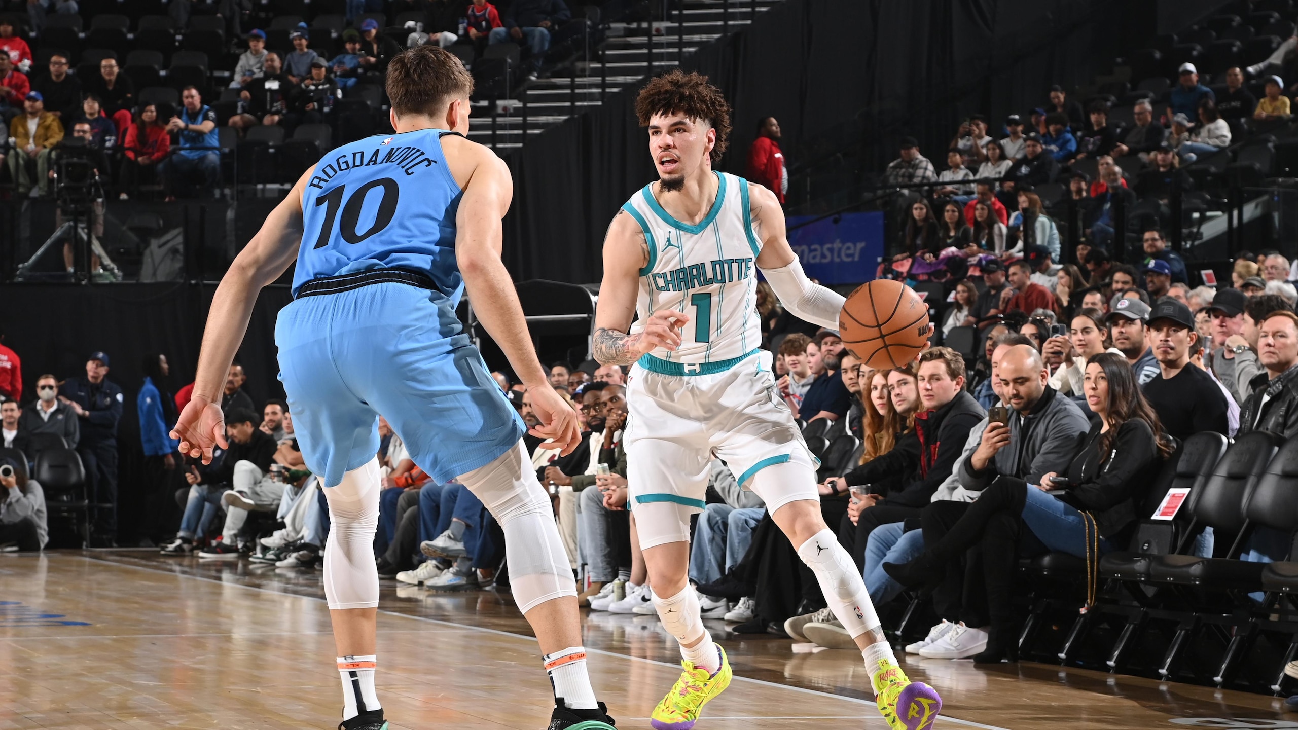 Charlotte Hornets v Los Angeles Clippers