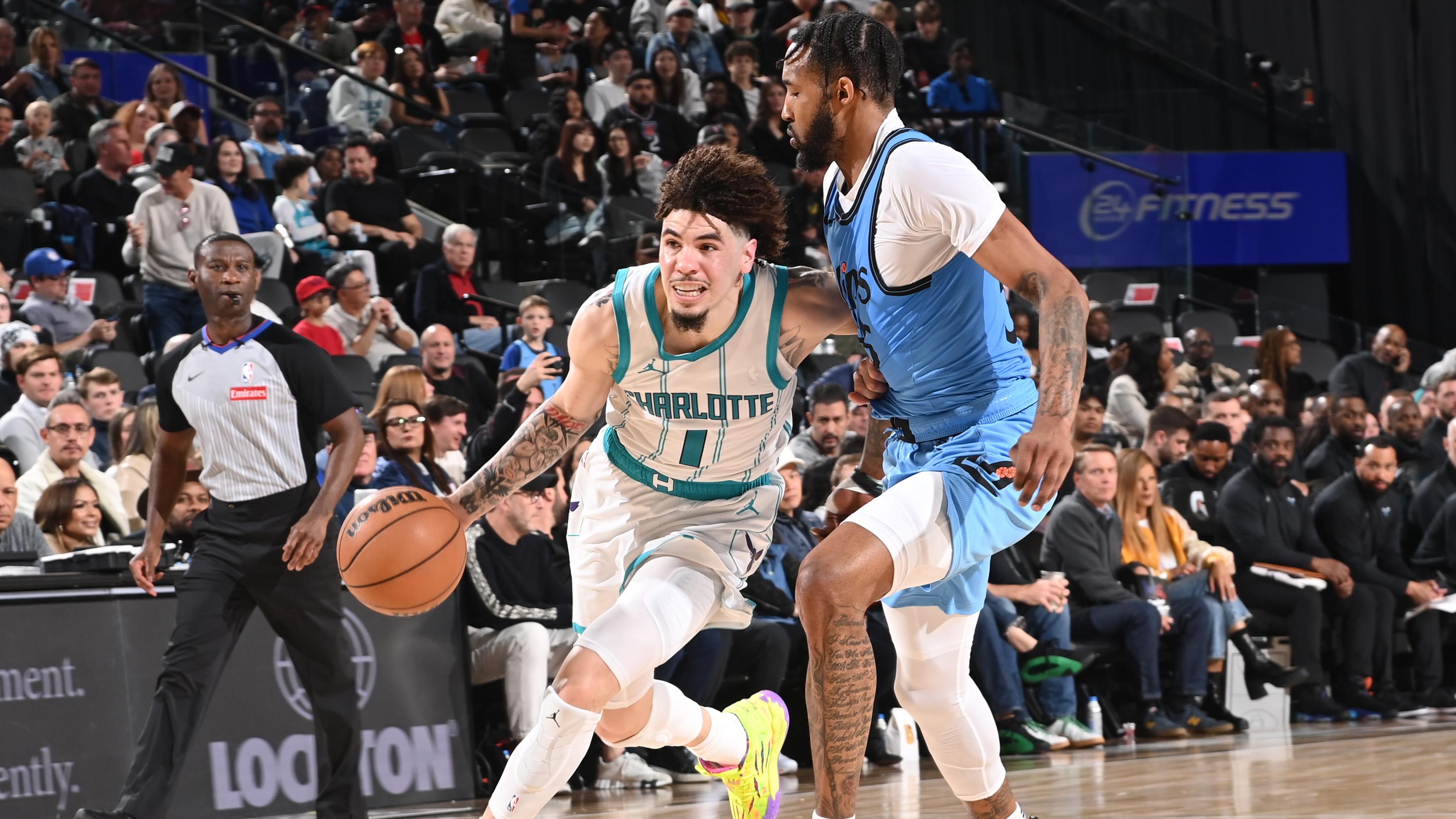 Charlotte Hornets v Los Angeles Clippers