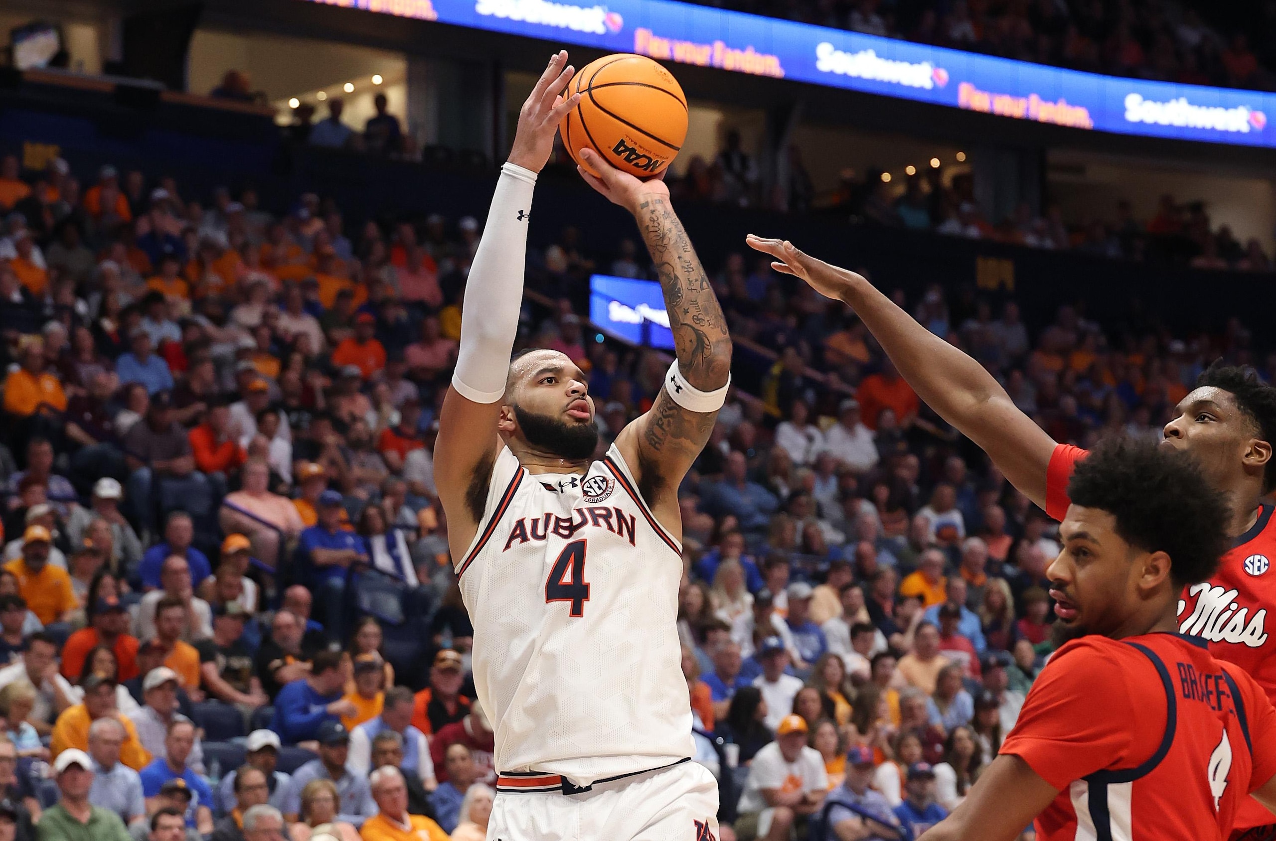 Ole Miss v Auburn