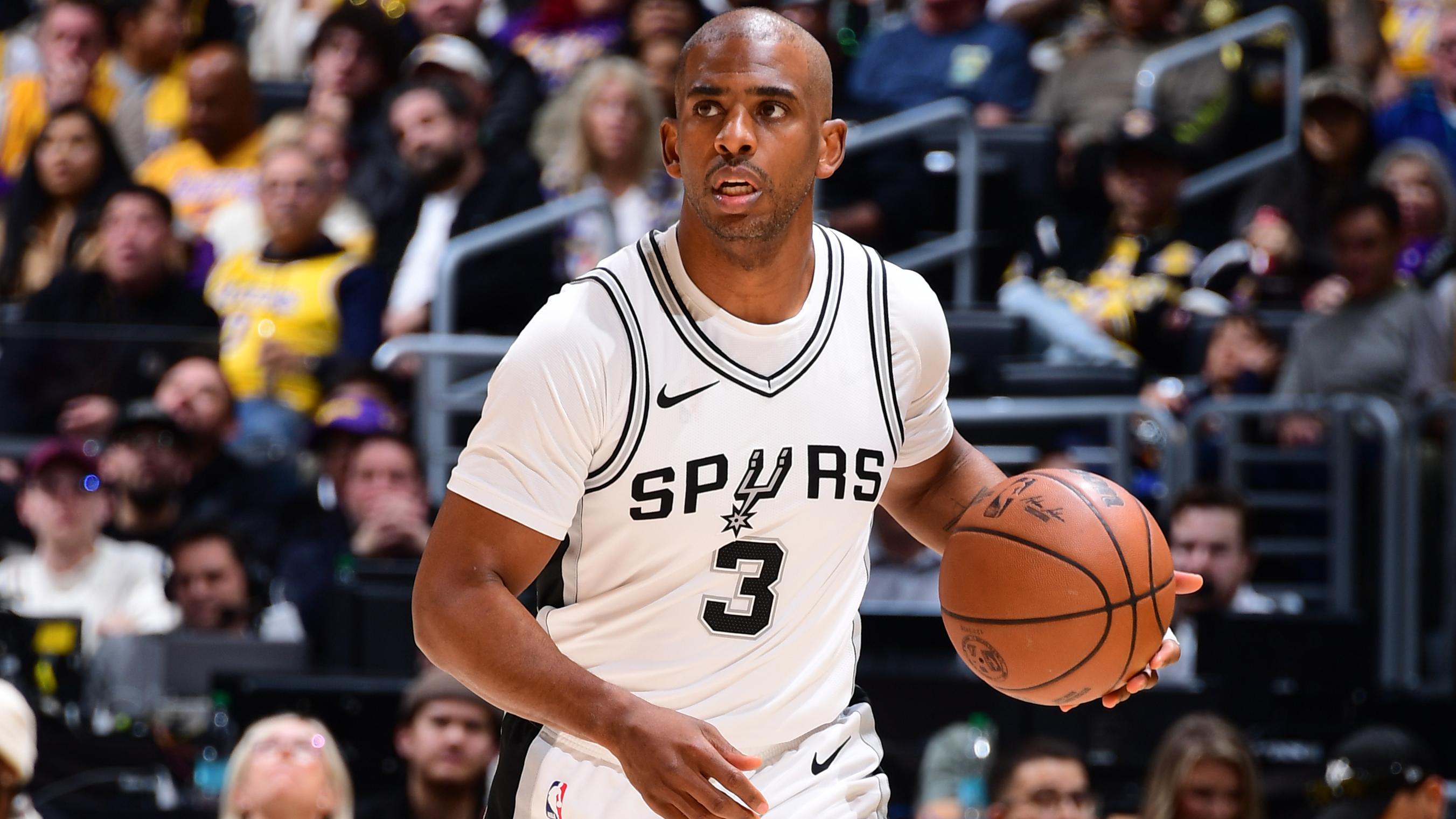 San Antonio Spurs v Los Angeles Lakers