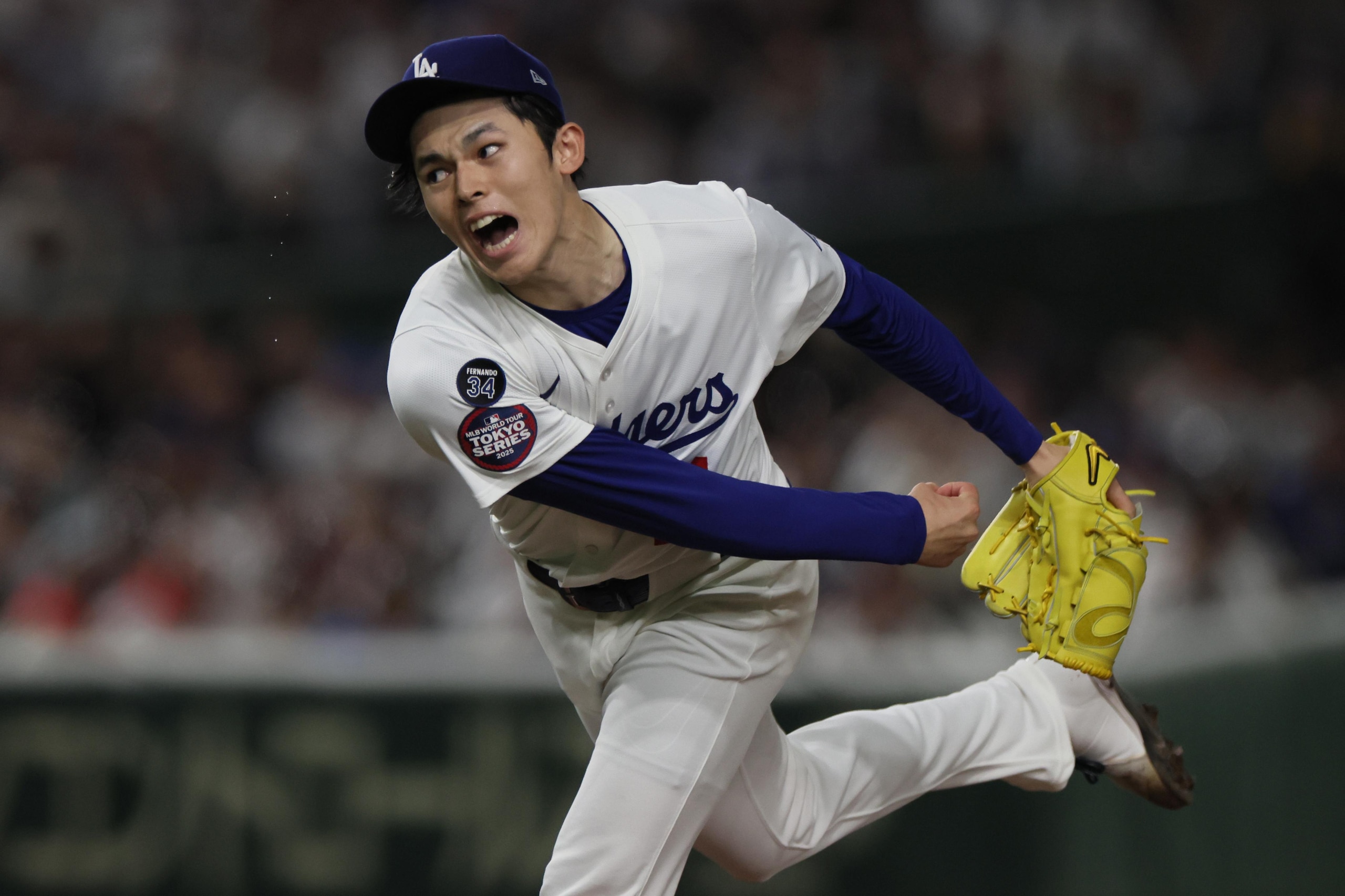 Dodgers Cubs in the Tokyo Dome for MLB Tokyo Series 2025.
