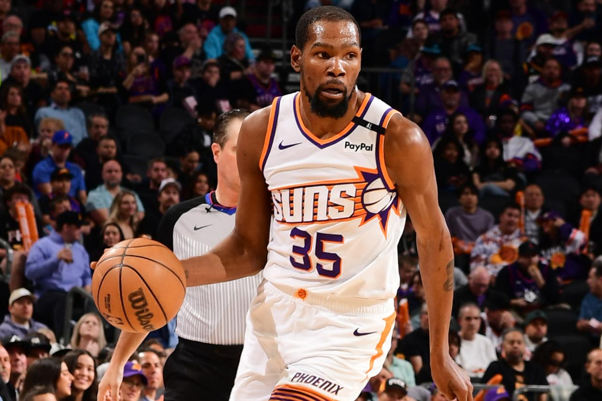 Chicago Bulls v Phoenix Suns