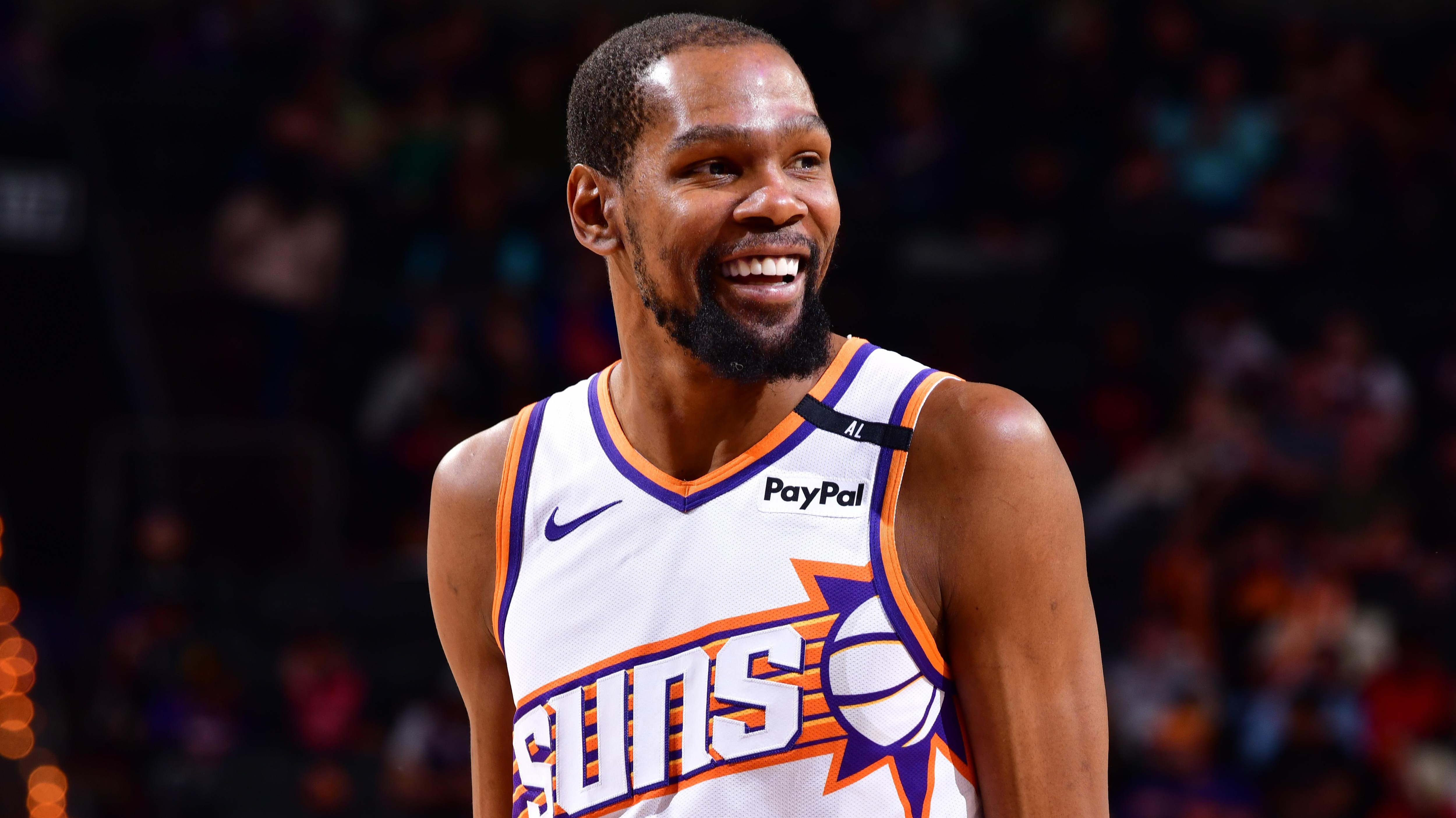 Chicago Bulls v Phoenix Suns