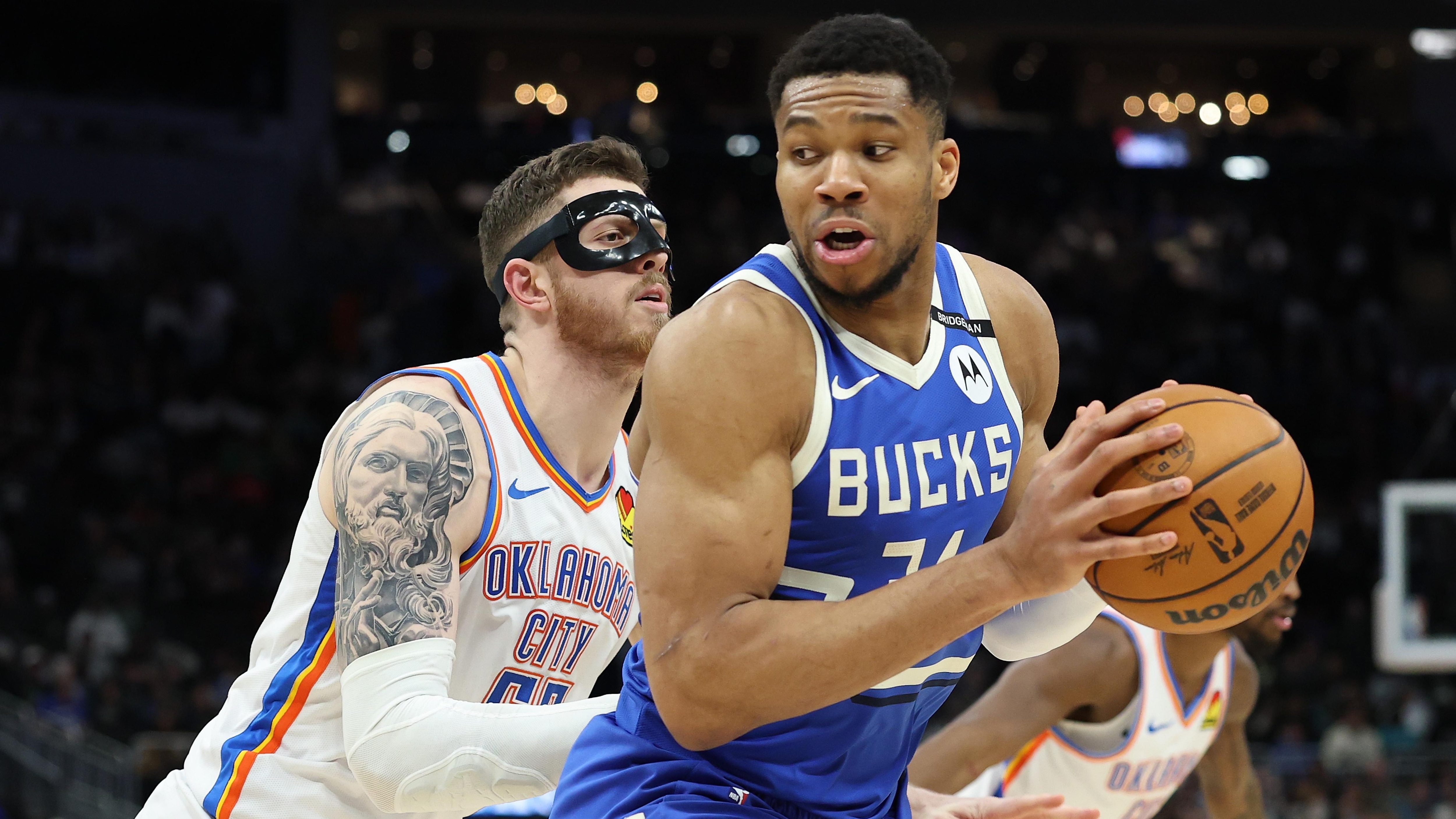 Oklahoma City Thunder v Milwaukee Bucks