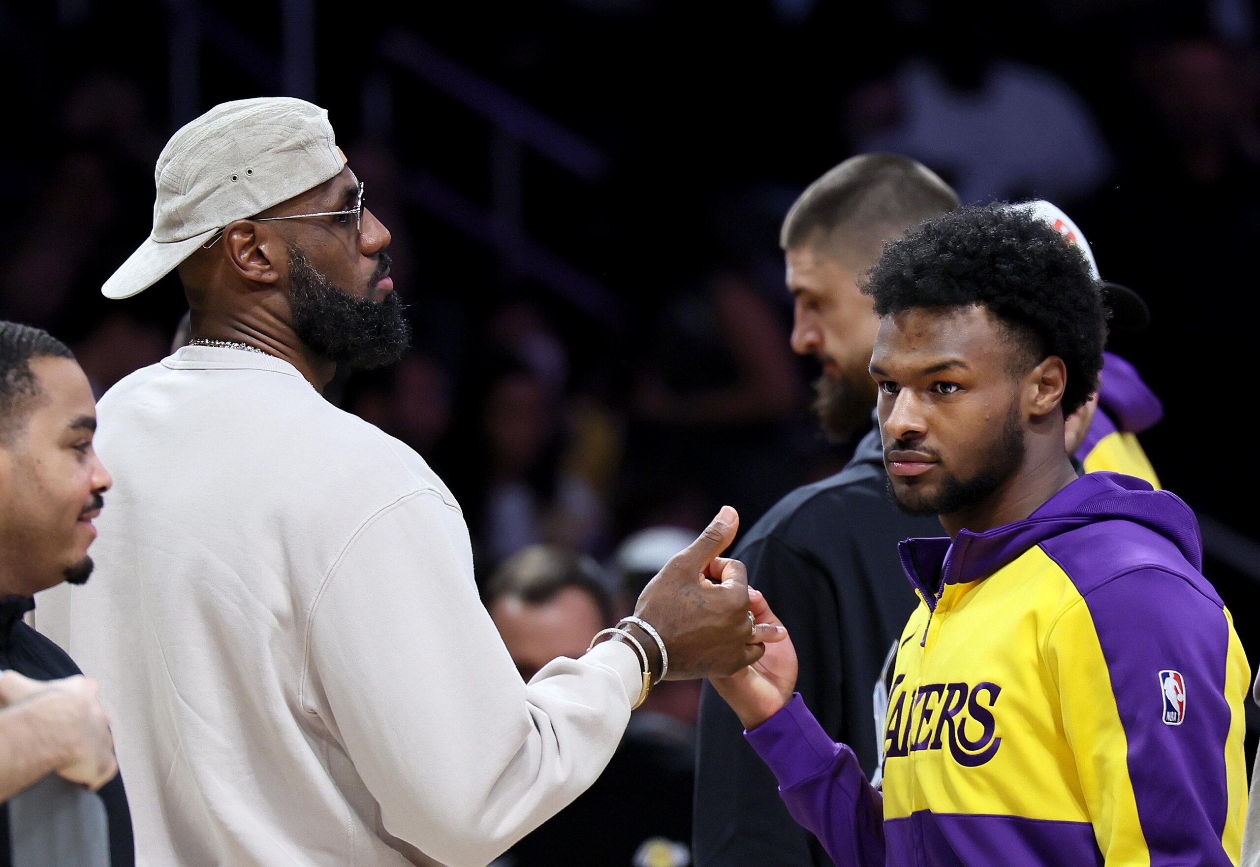 Lakers vs Bucks