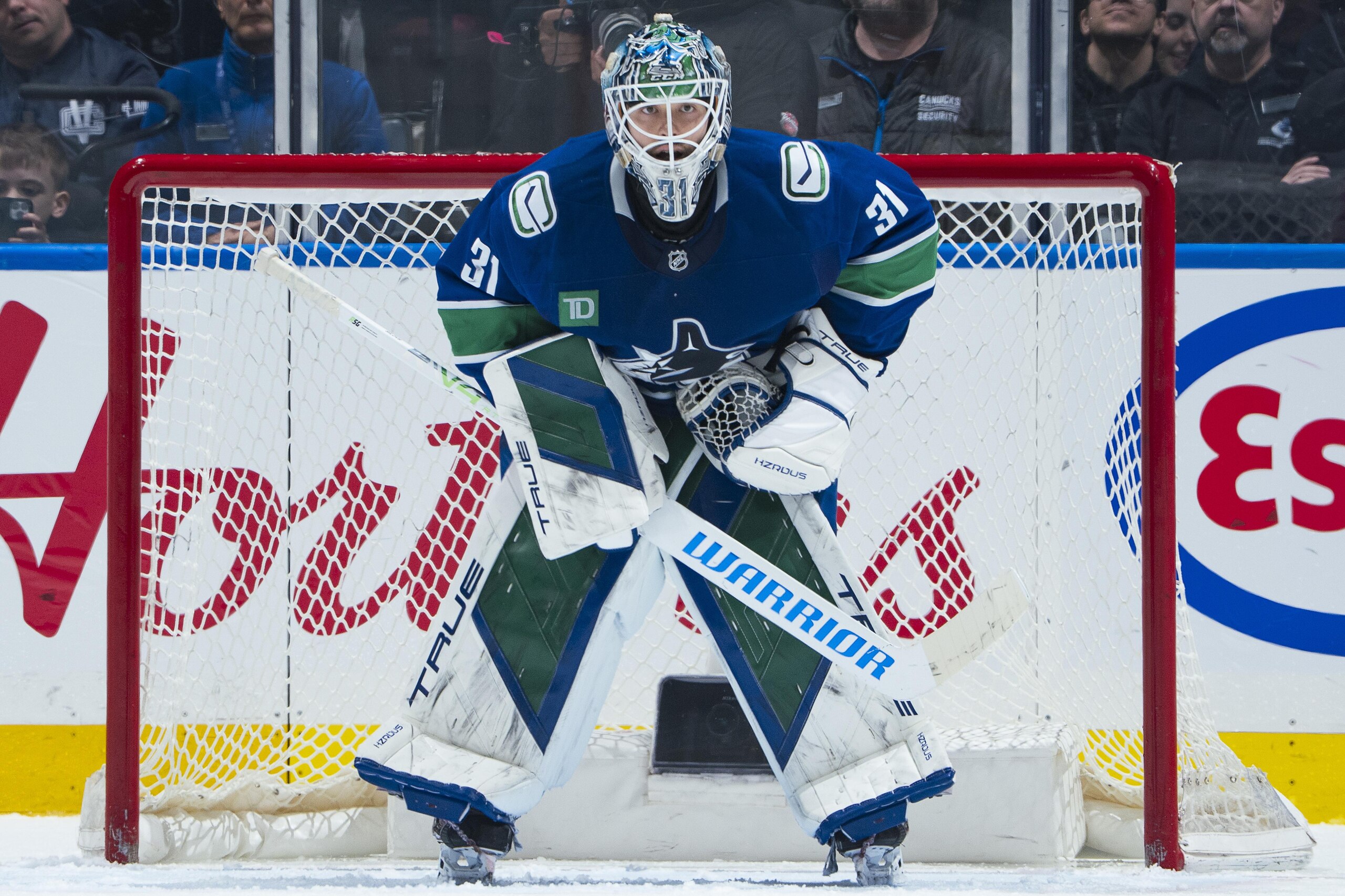 Chicago Blackhawks v Vancouver Canucks Chicago Blackhawks v Vancouver Canucks