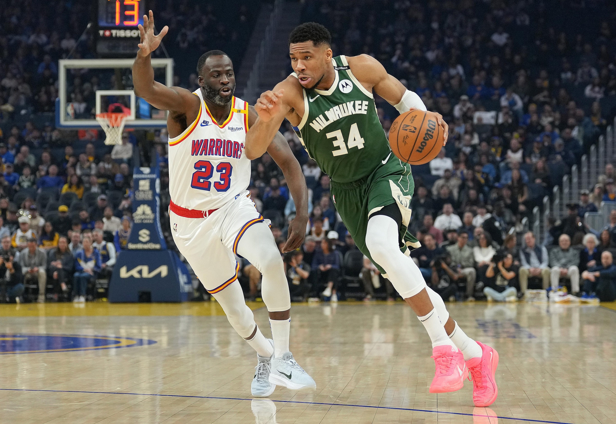 Milwaukee Bucks v Golden State Warriors Milwaukee Bucks v Golden State Warriors