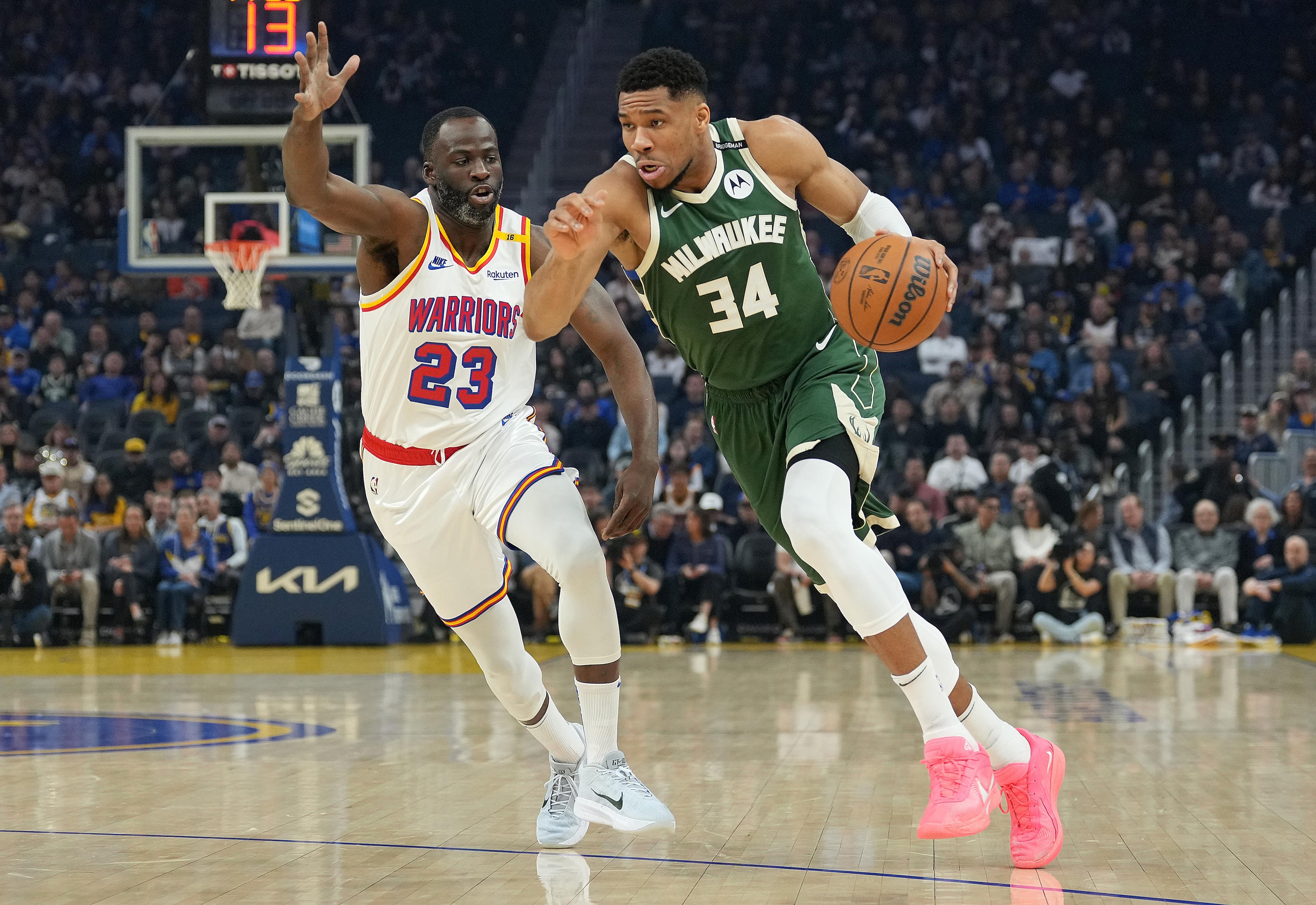 Milwaukee Bucks v Golden State Warriors