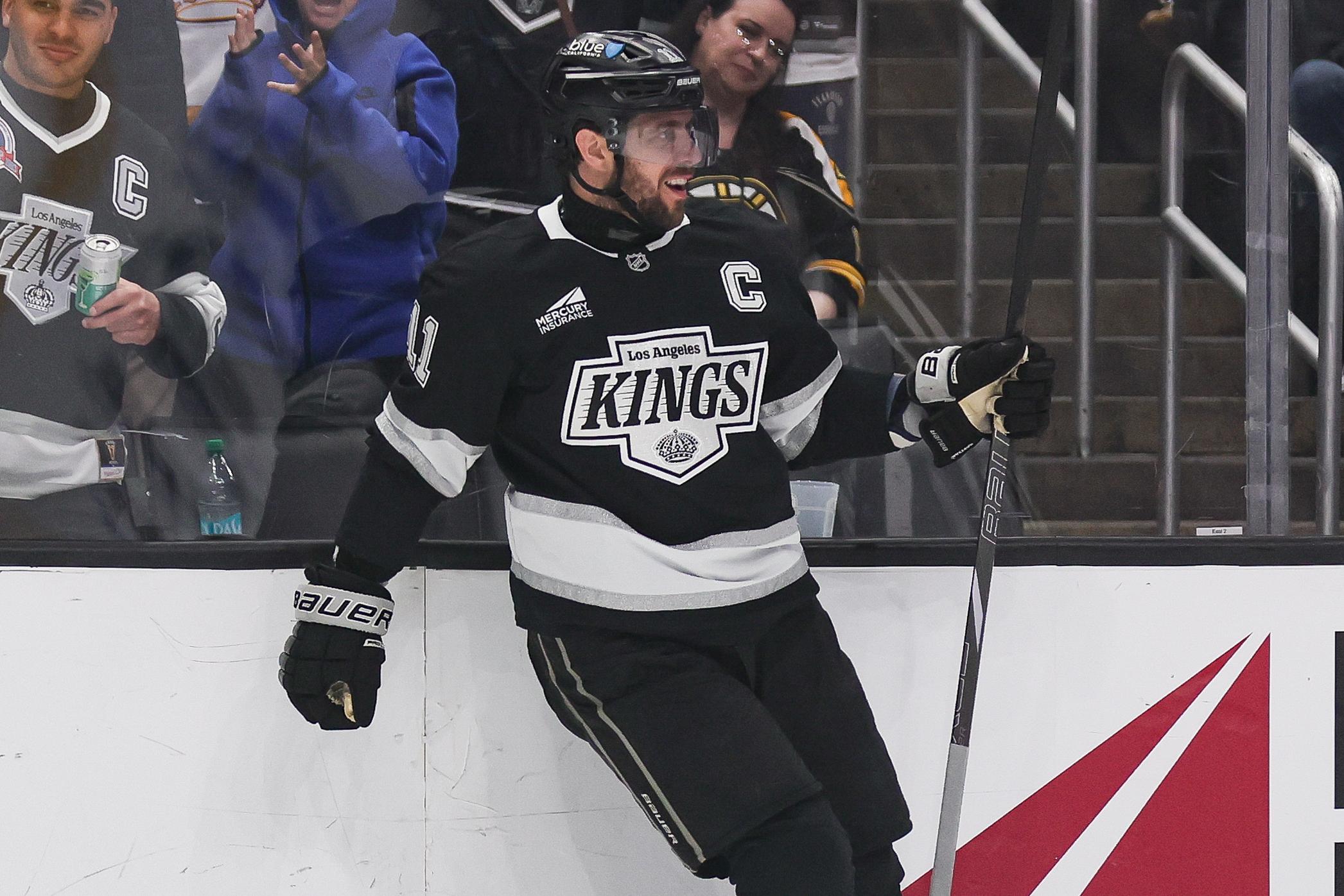 Boston Bruins v Los Angeles Kings