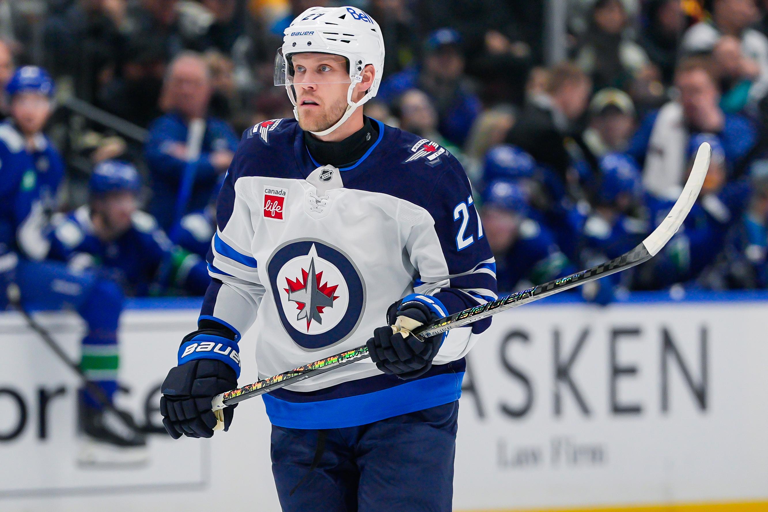 Winnipeg Jets v Vancouver Canucks