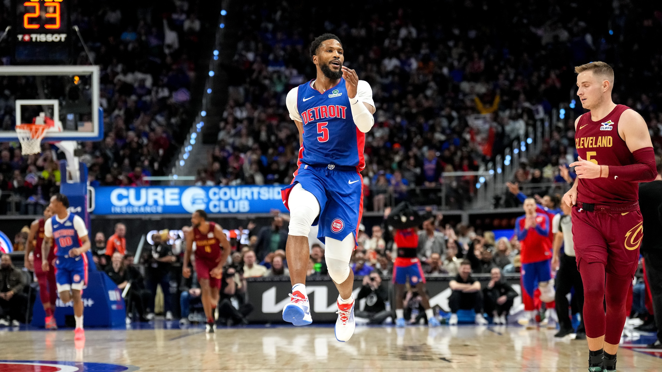 Cleveland Cavaliers v Detroit Pistons