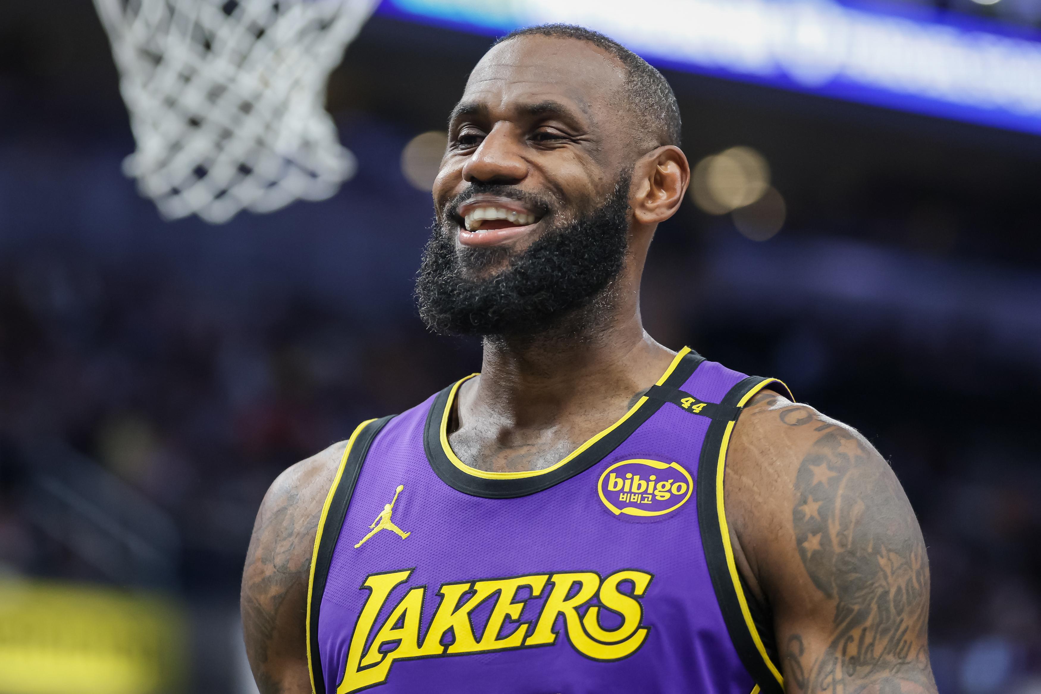 Los Angeles Lakers v Indiana Pacers