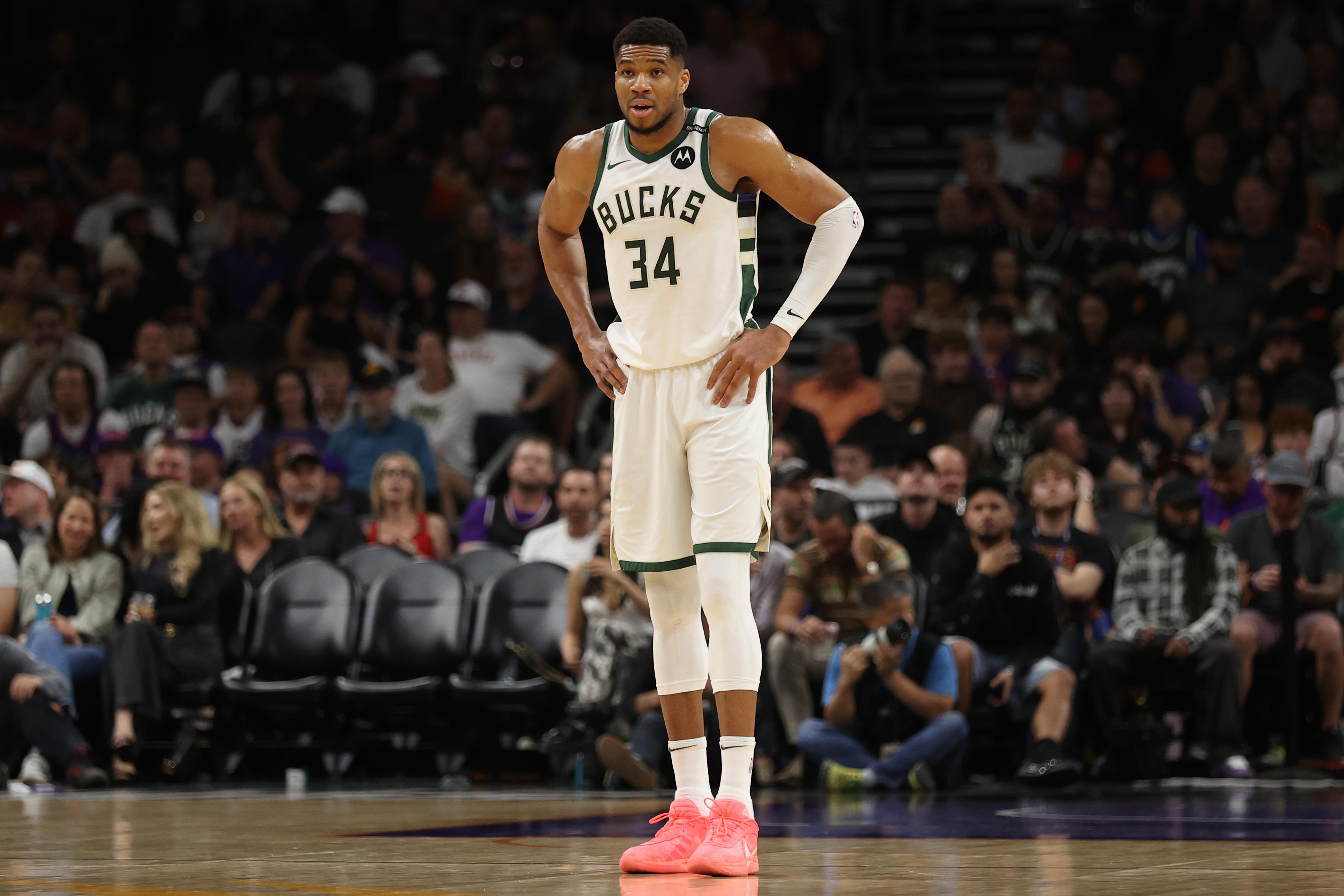 Milwaukee Bucks v Phoenix Suns