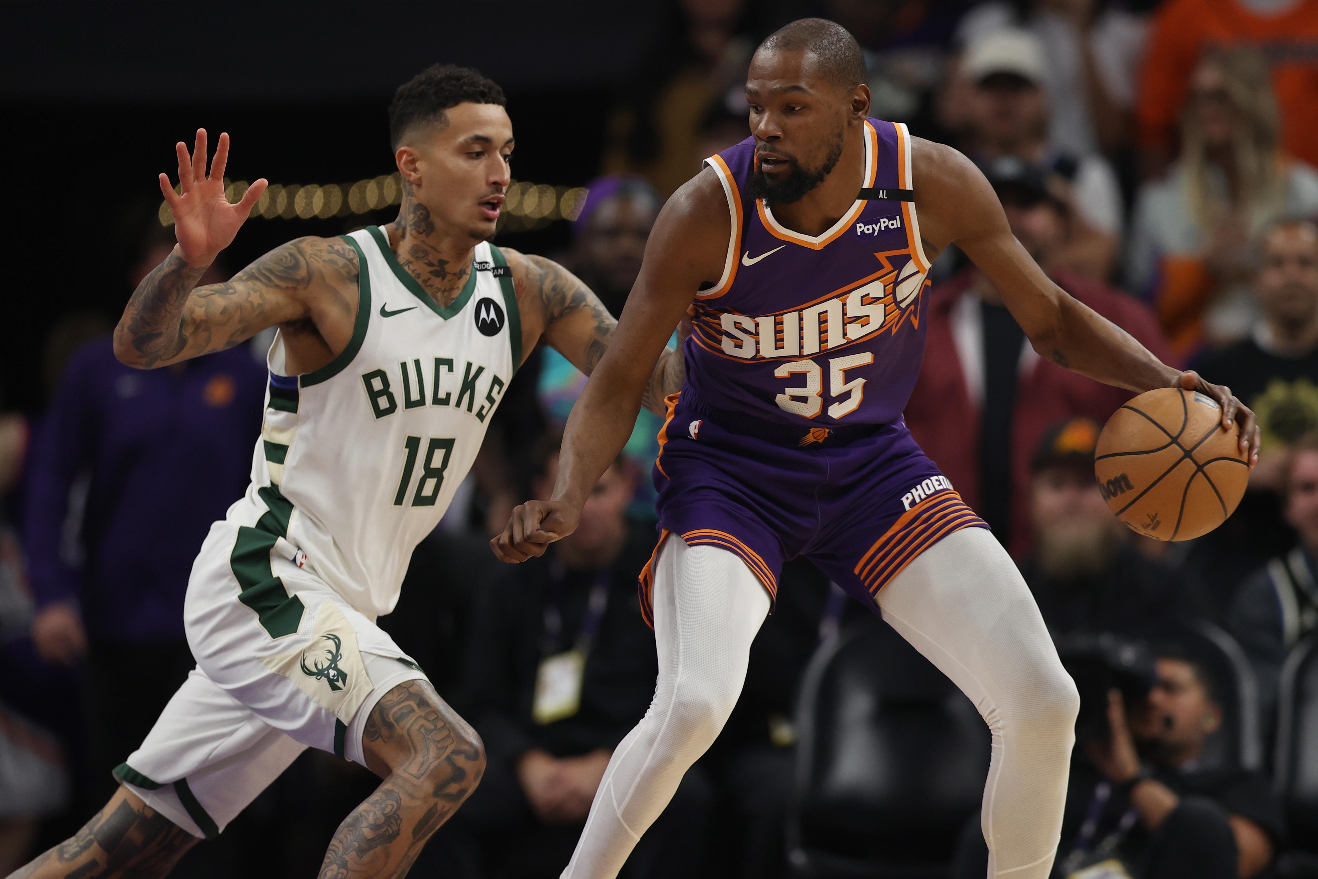 Milwaukee Bucks v Phoenix Suns