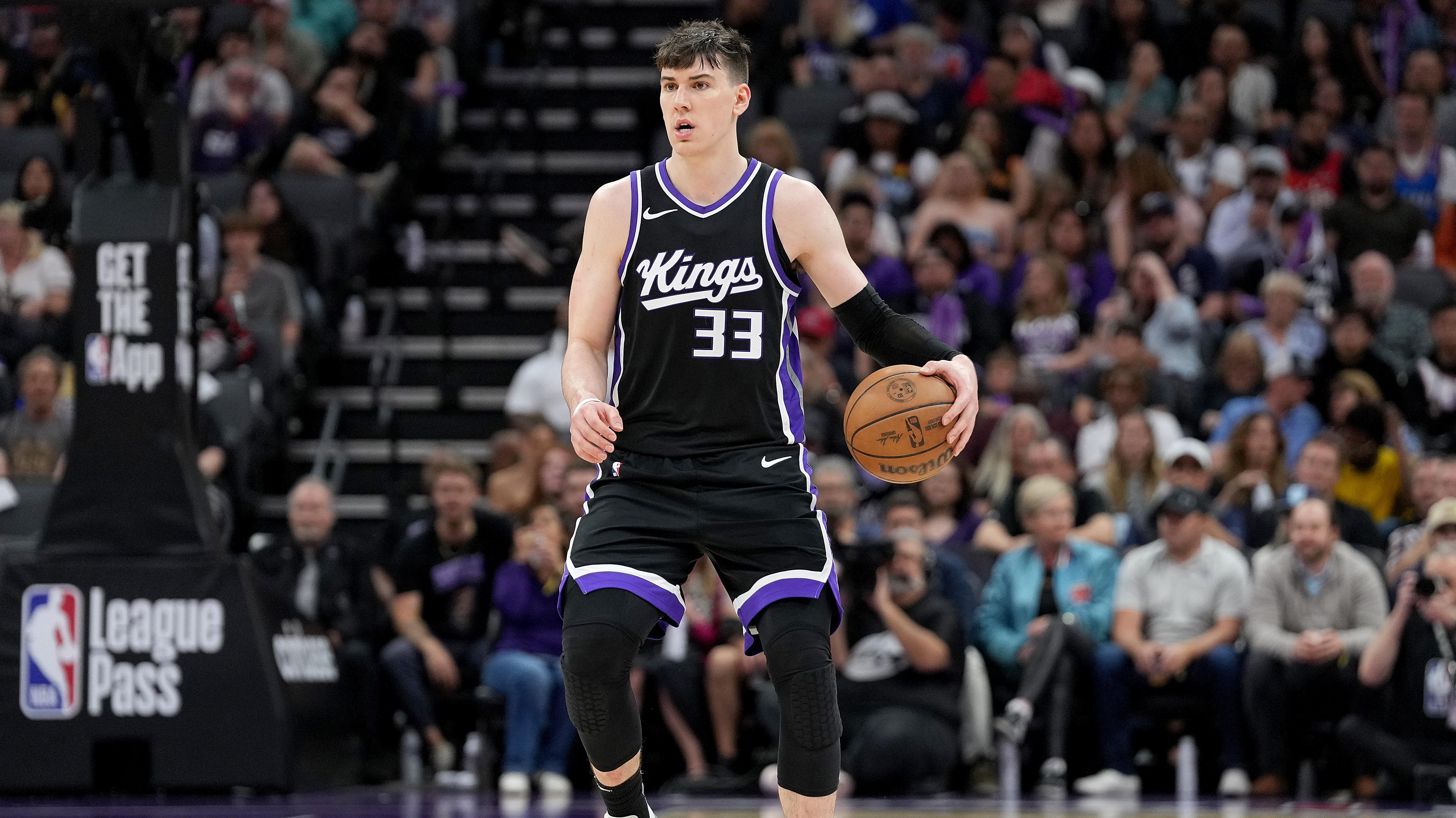 Oklahoma City Thunder v Sacramento Kings