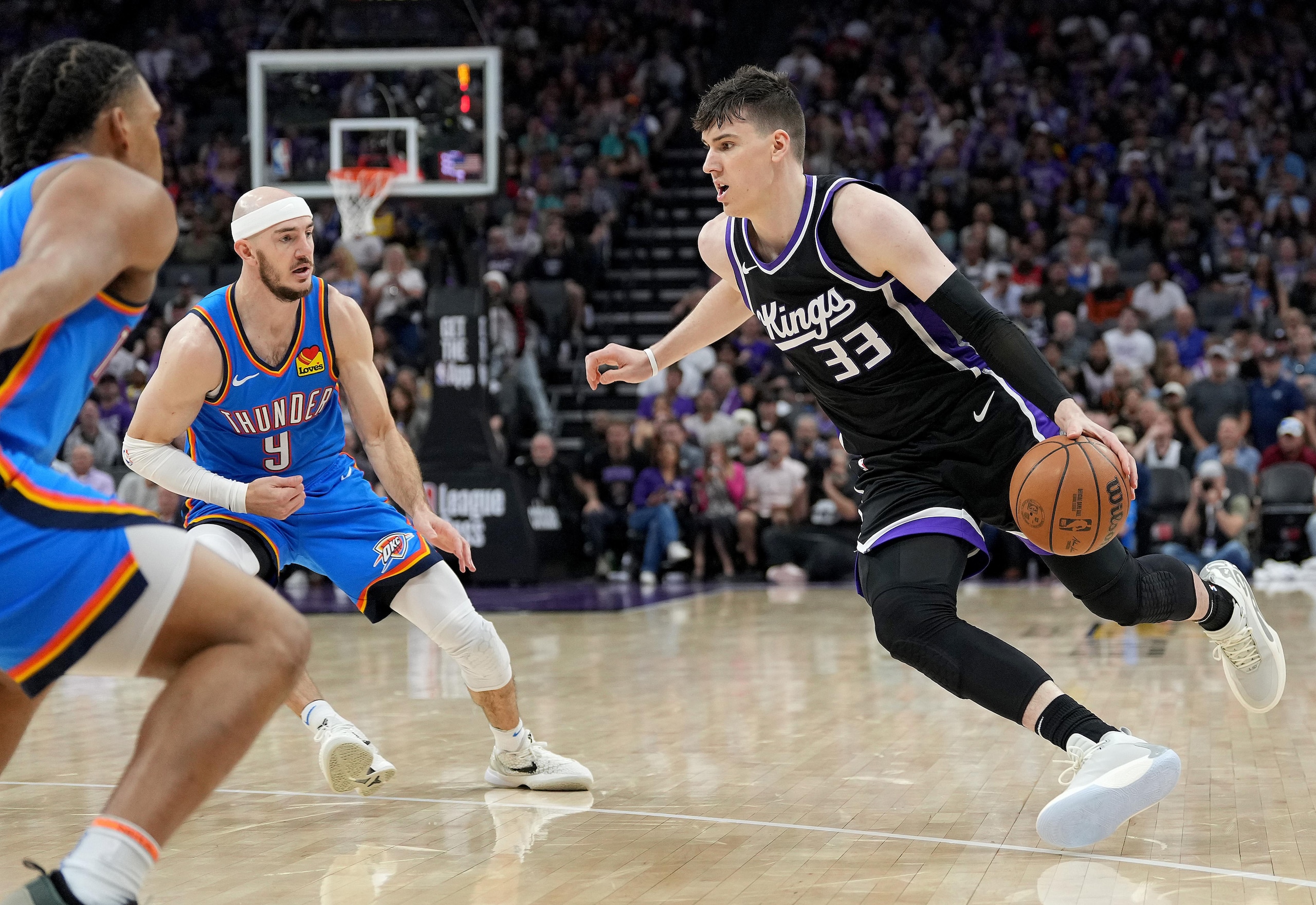 Oklahoma City Thunder v Sacramento Kings