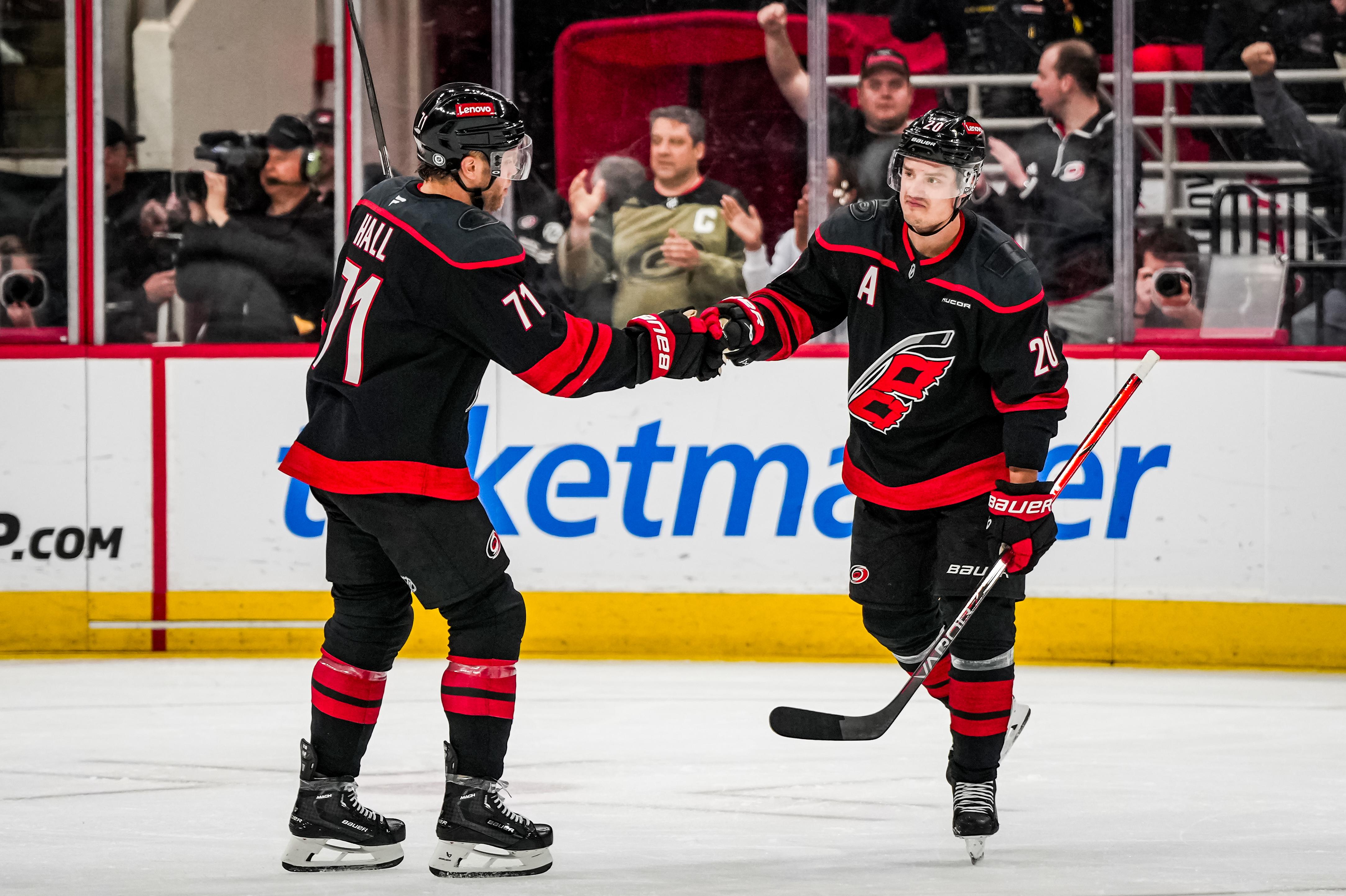 New York Islanders v Carolina Hurricanes