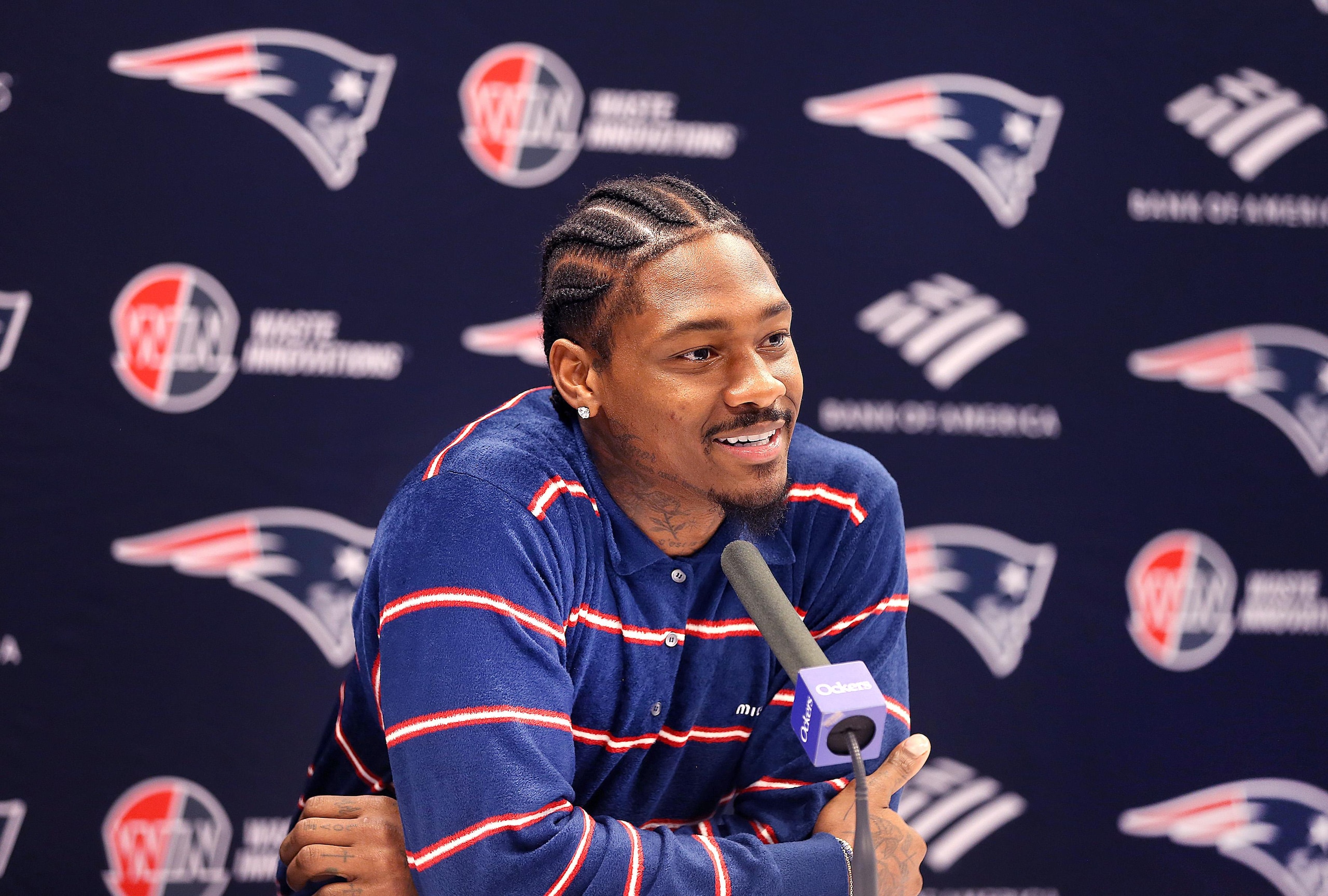 Here's what new Patriots receiver Stefon Diggs had to say at his introductory press conference Here's what new Patriots receiver Stefon Diggs had to say at his introductory press conference