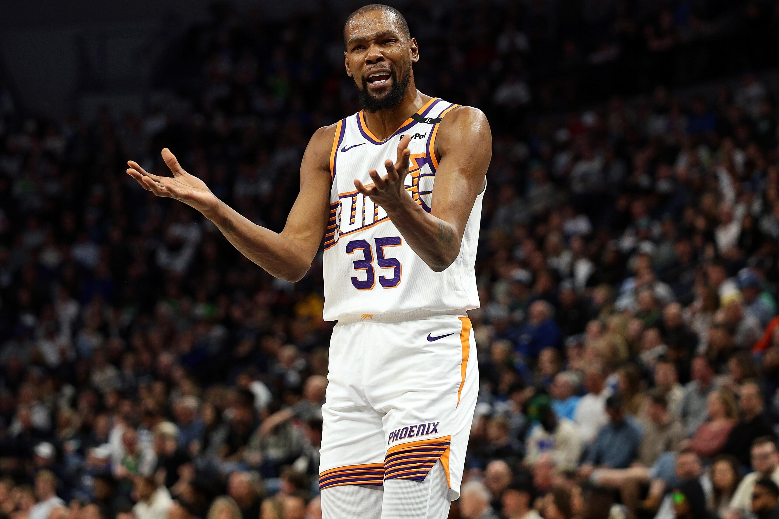 Phoenix Suns v Minnesota Timberwolves Phoenix Suns v Minnesota Timberwolves