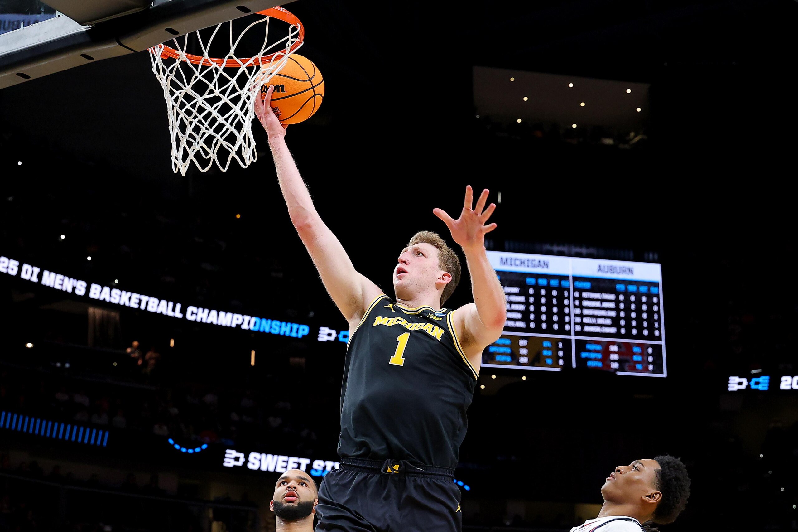 Michigan v Auburn Michigan v Auburn