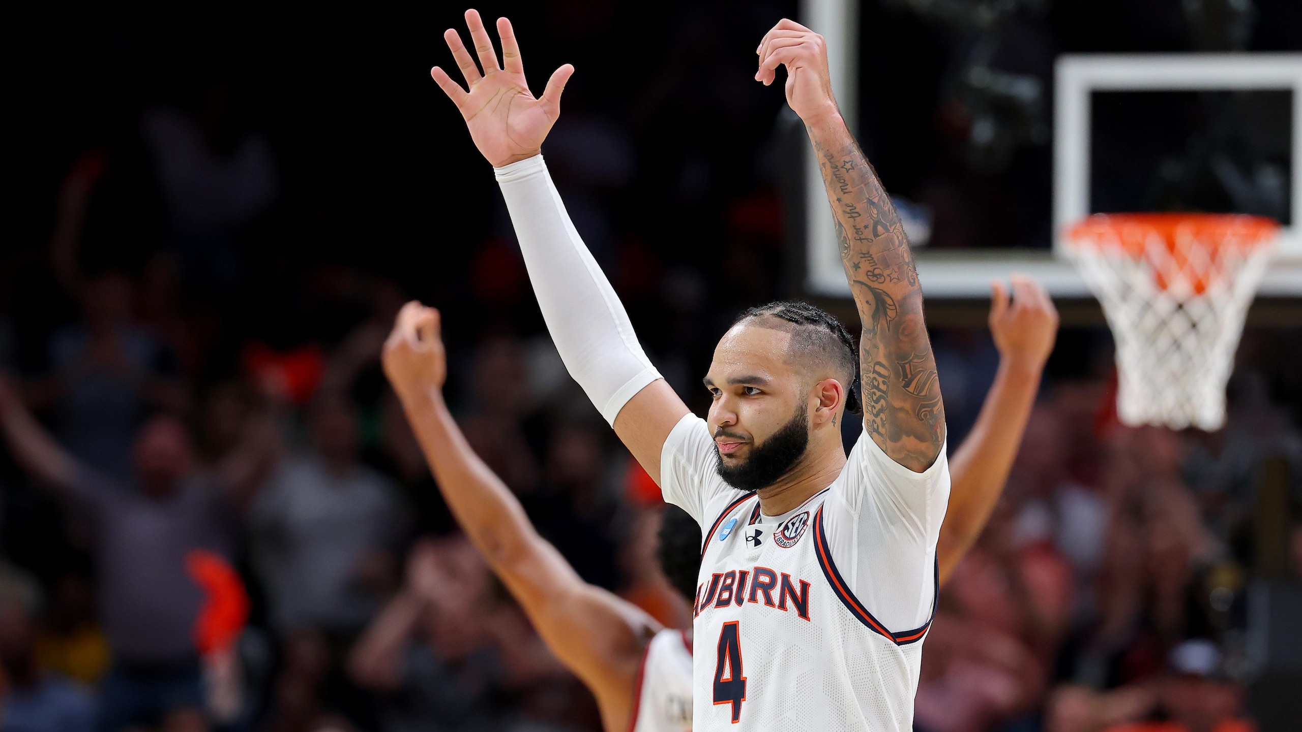 Michigan v Auburn Michigan v Auburn