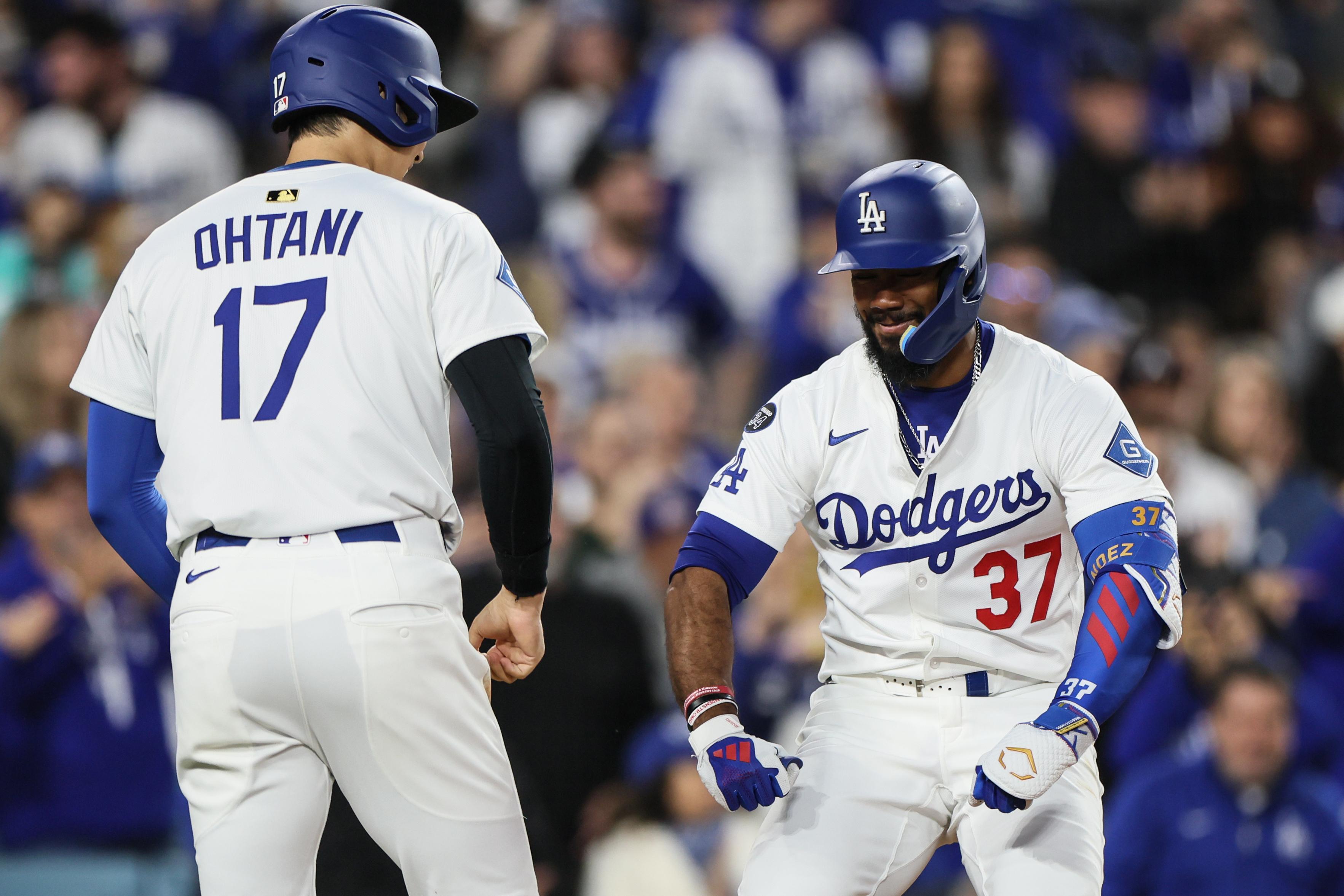 Dodgers Braves at Dodger Stadium.