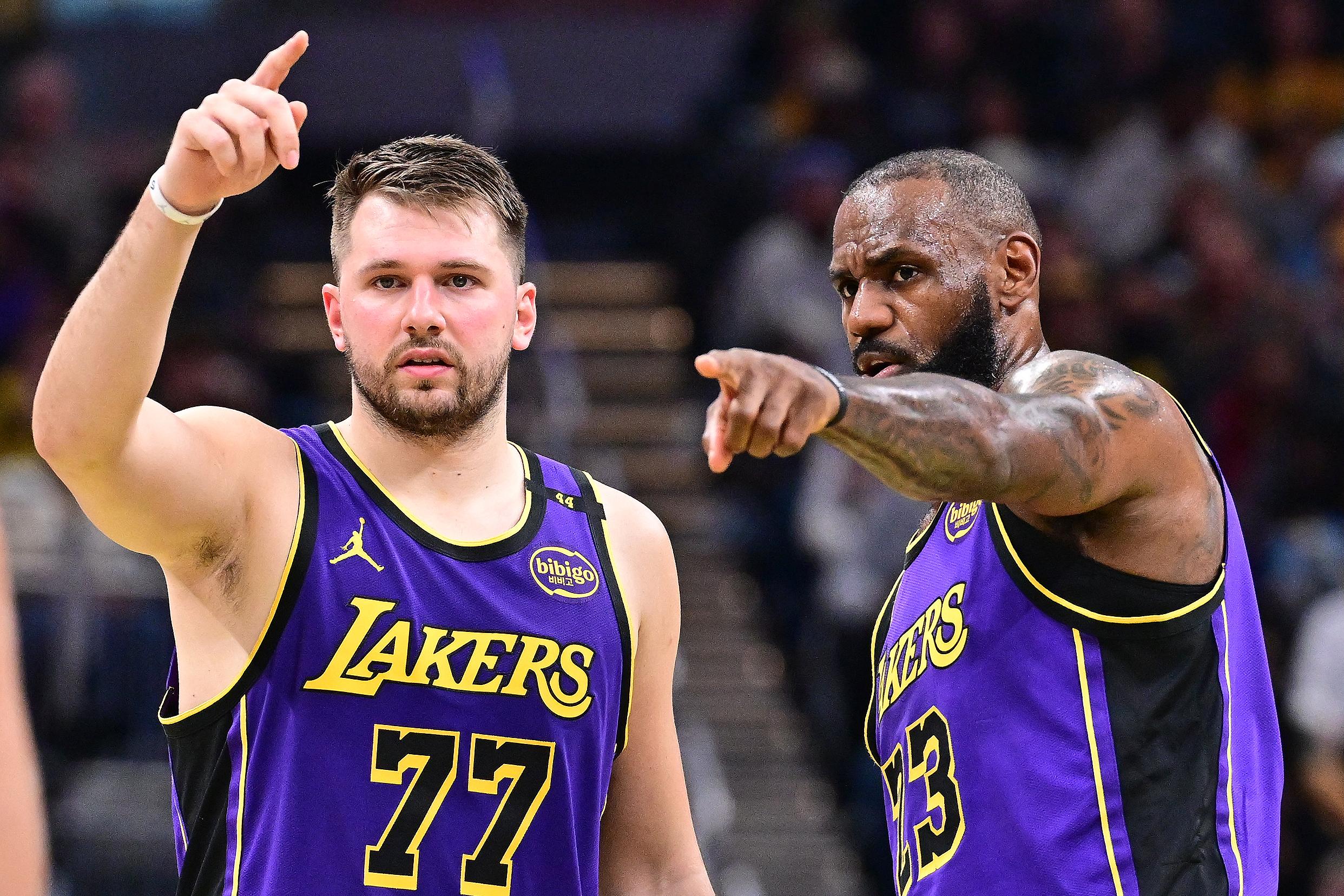 Los Angeles Lakers v Indiana Pacers