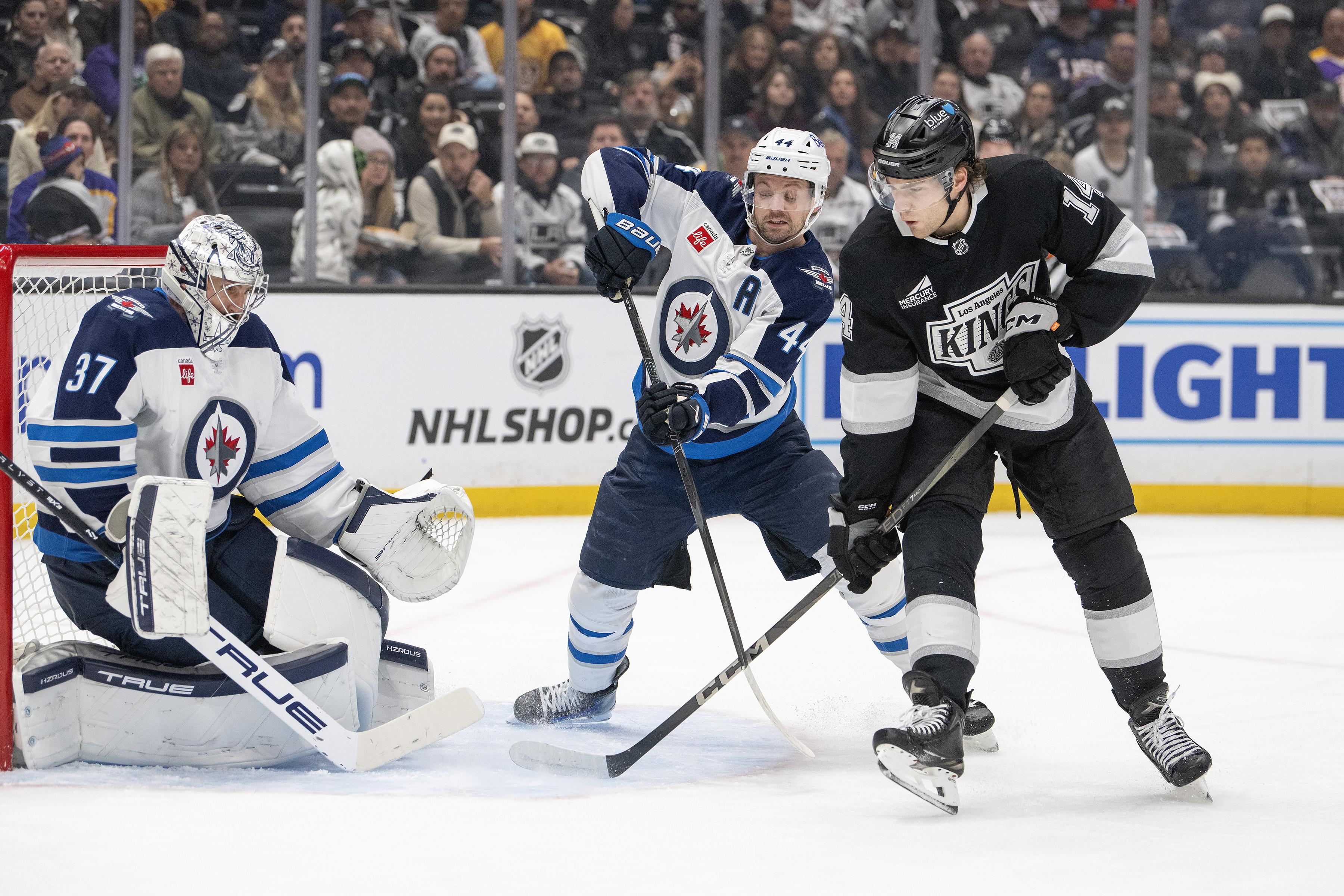 NHL: APR 01 Jets at Kings NHL: APR 01 Jets at Kings