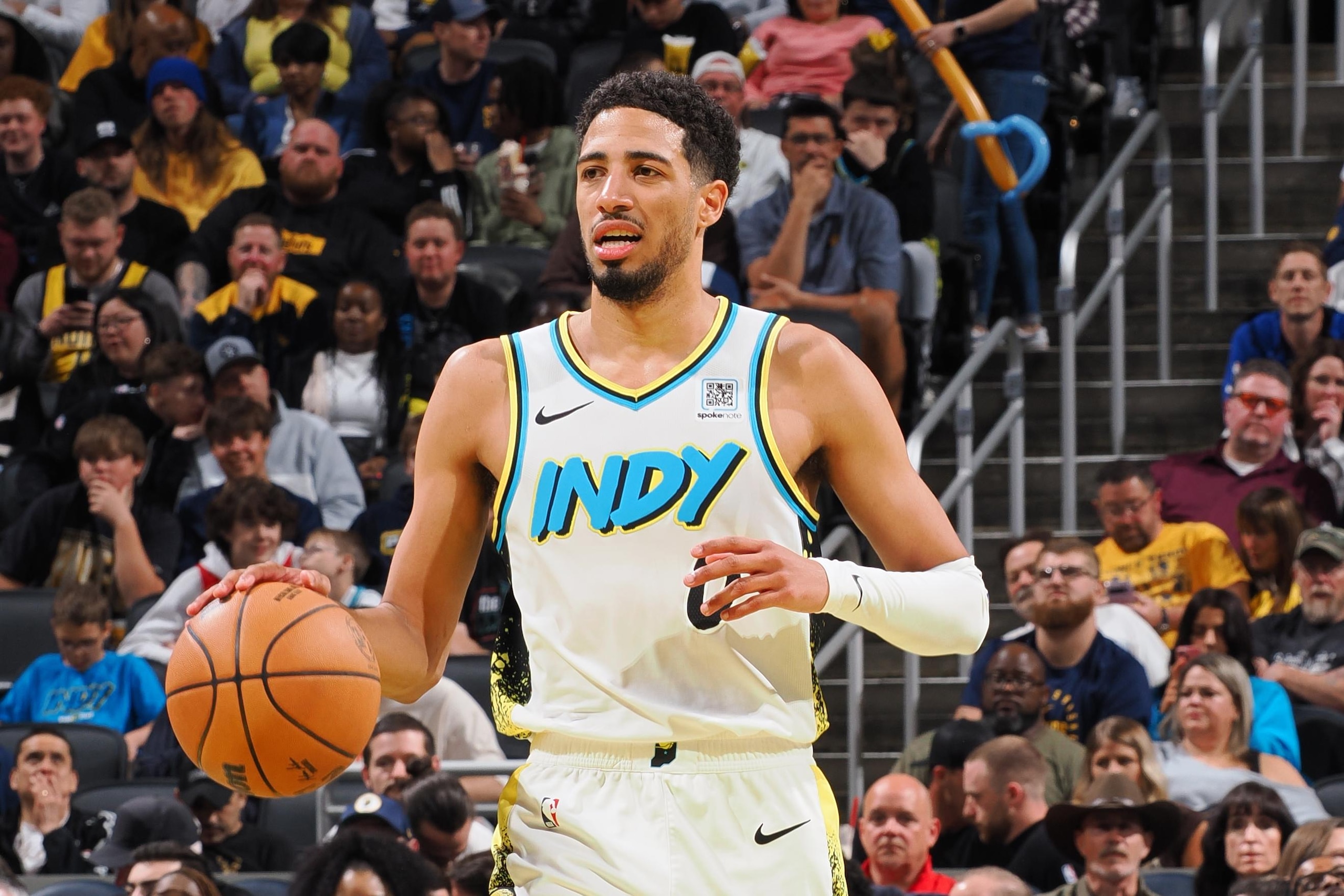 Charlotte Hornets v Indiana Pacers