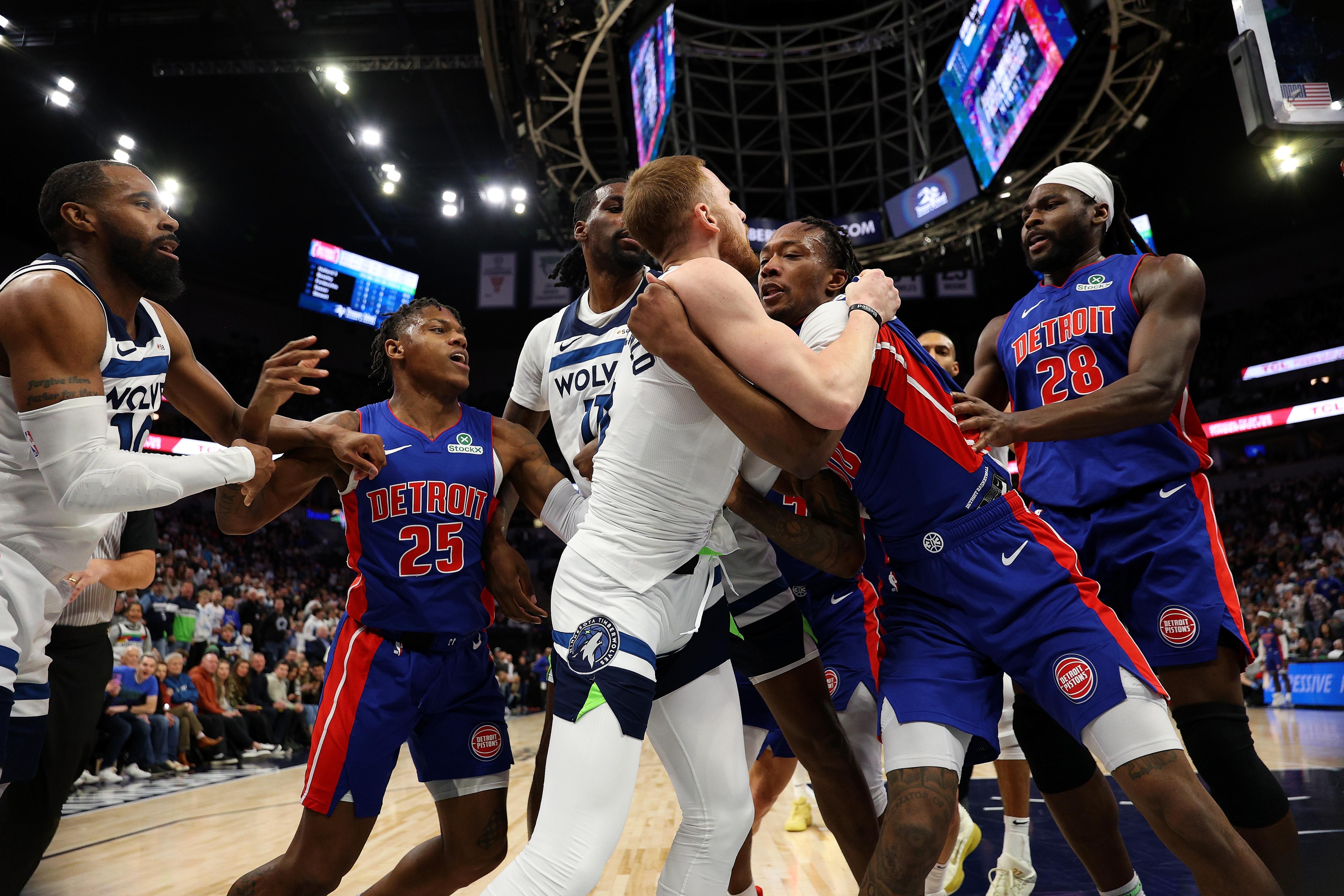 Isaiah Stewart, DiVincenzo Among 5 Players Suspended by NBA for Pistons-Wolves  Fight