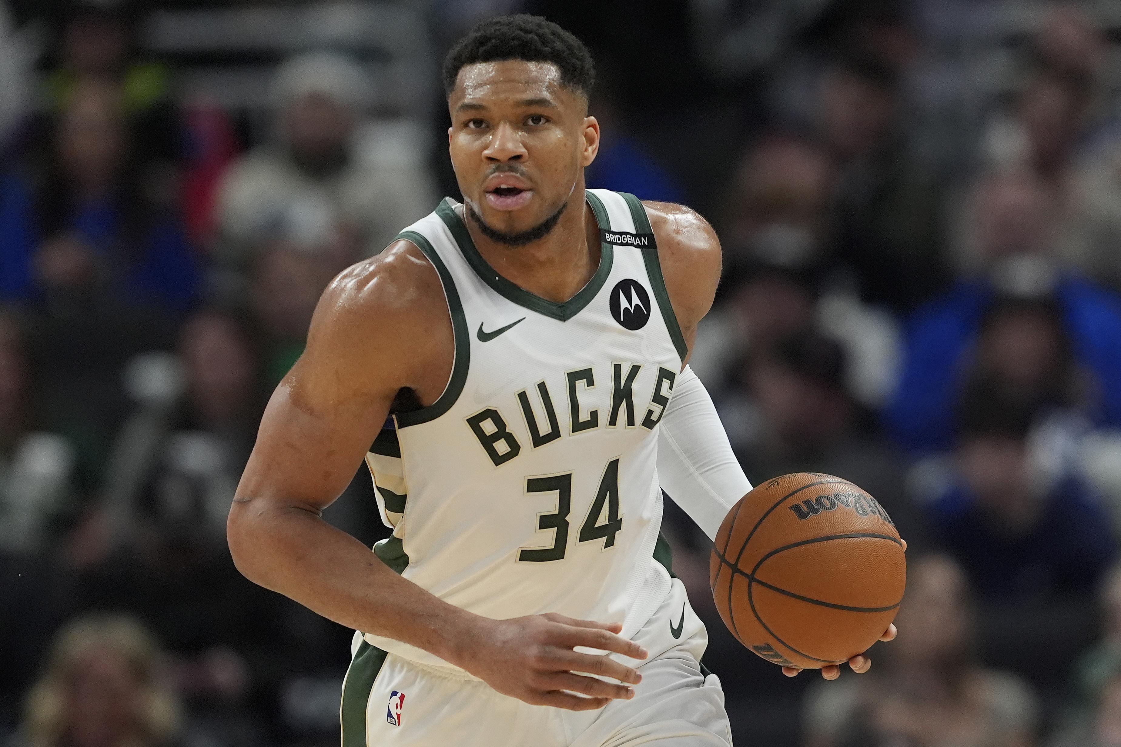 Atlanta Hawks v Milwaukee Bucks