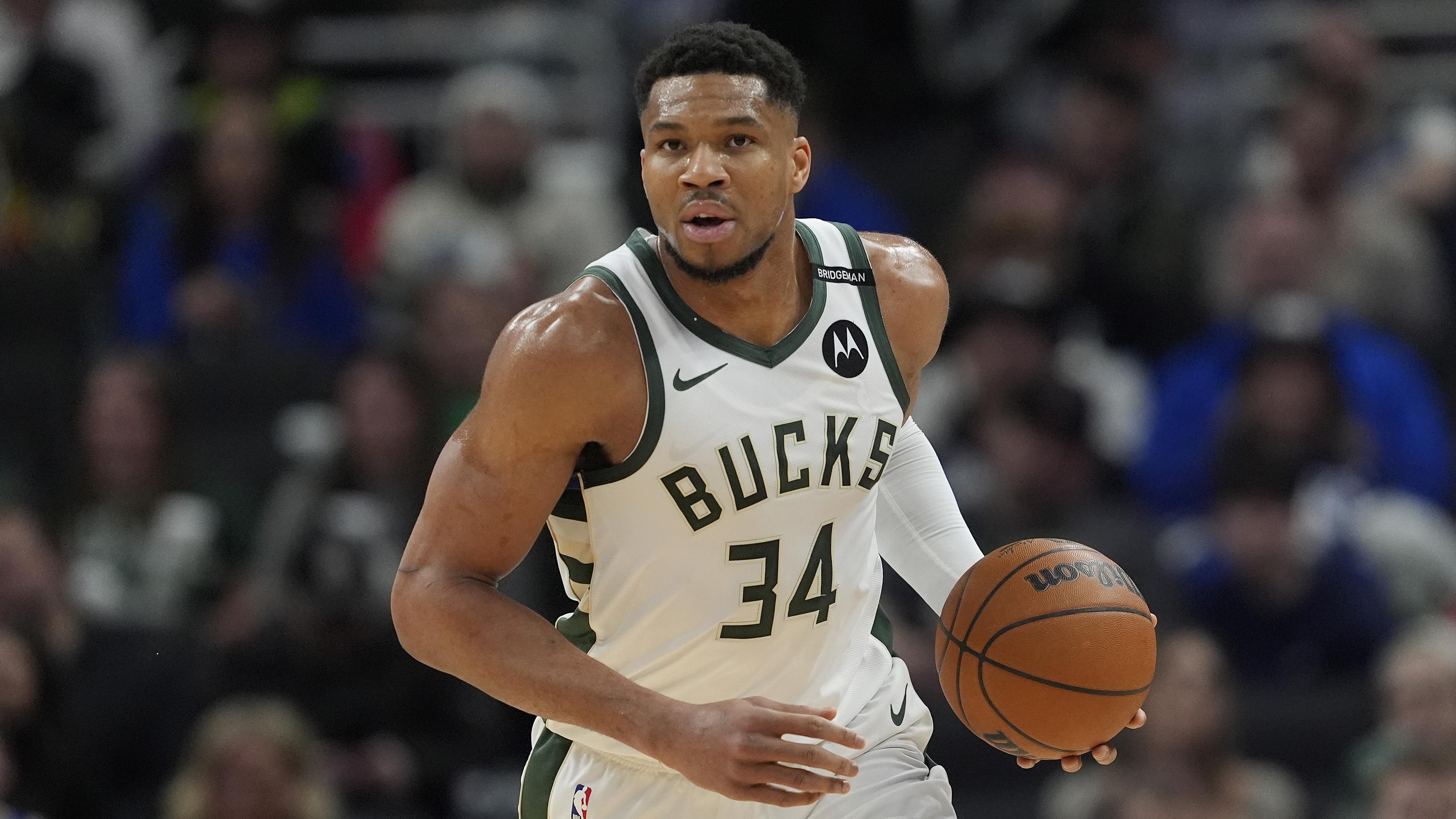 Atlanta Hawks v Milwaukee Bucks