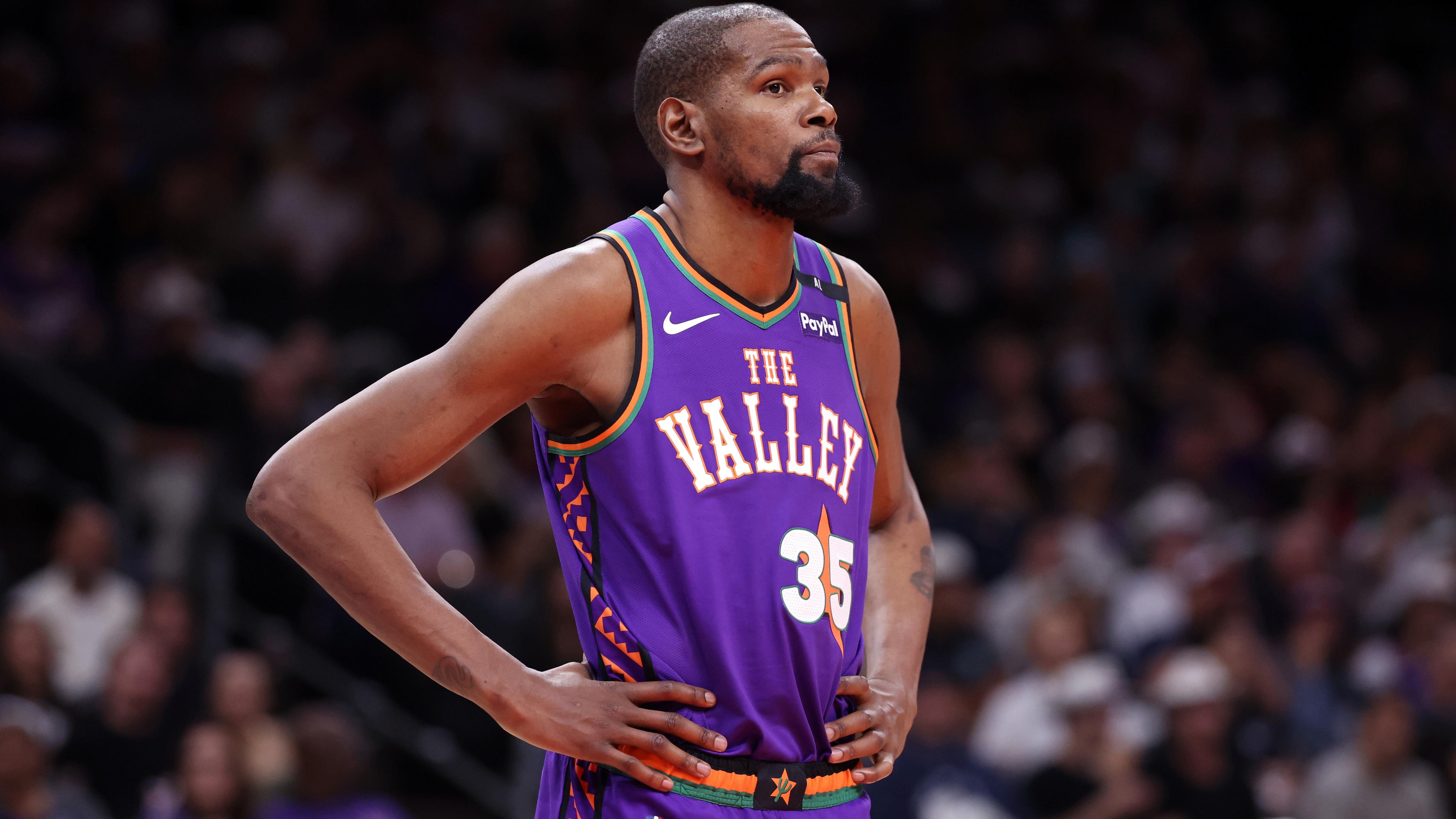 Houston Rockets v Phoenix Suns