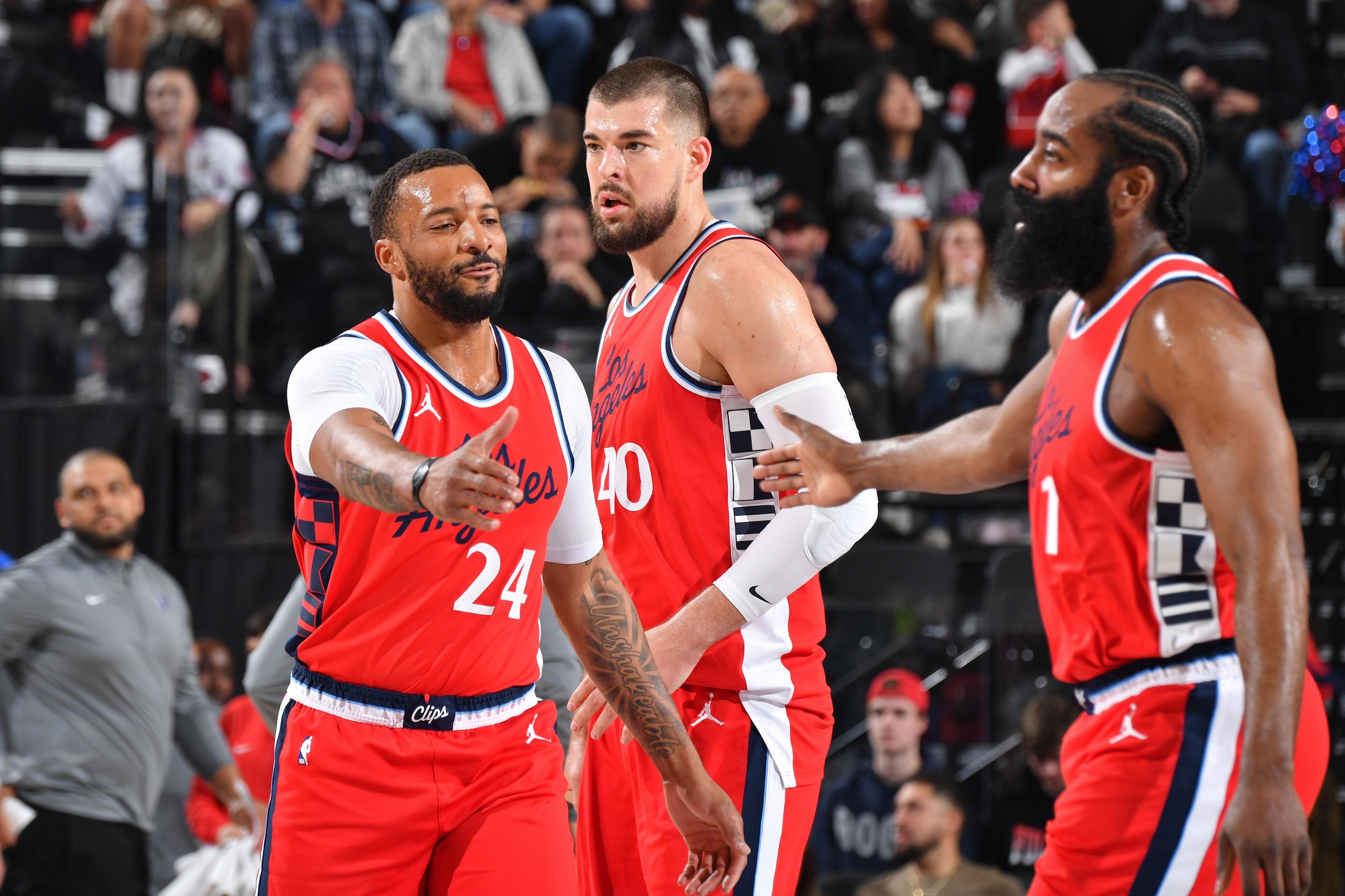 Dallas Mavericks v LA Clippers Dallas Mavericks v LA Clippers