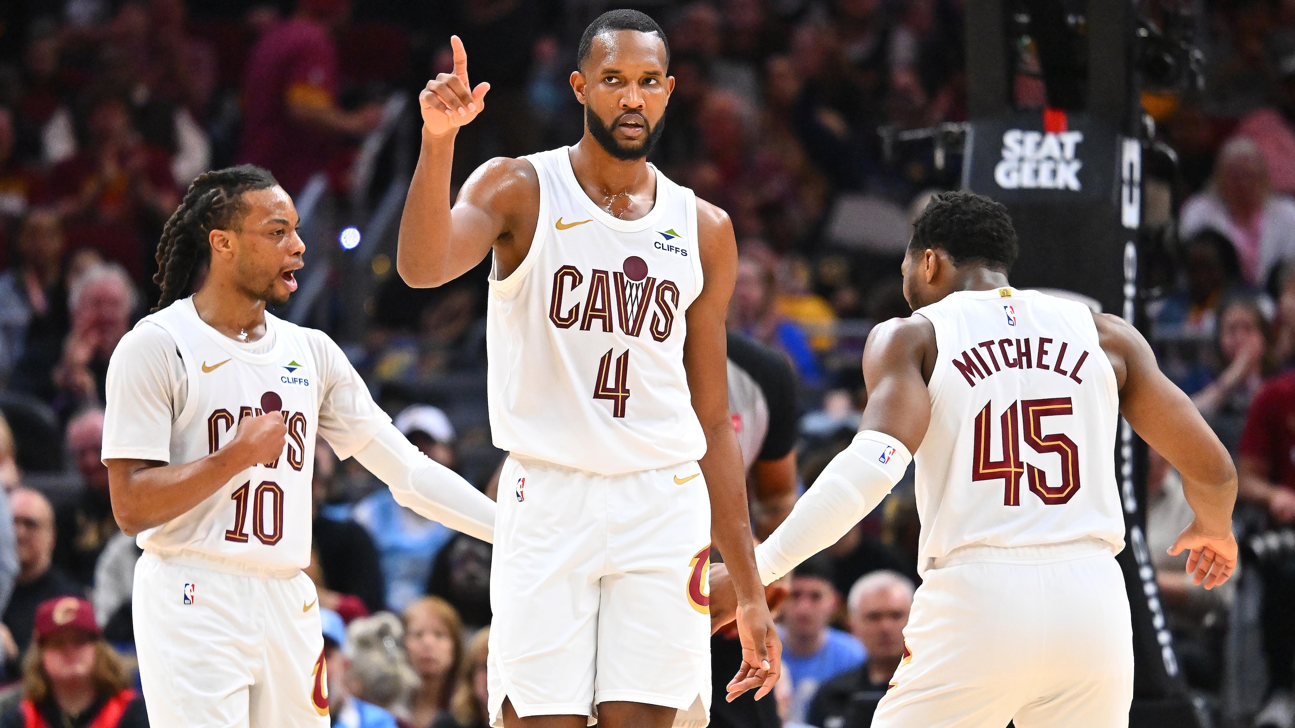 Los Angeles Clippers v Cleveland Cavaliers Los Angeles Clippers v Cleveland Cavaliers